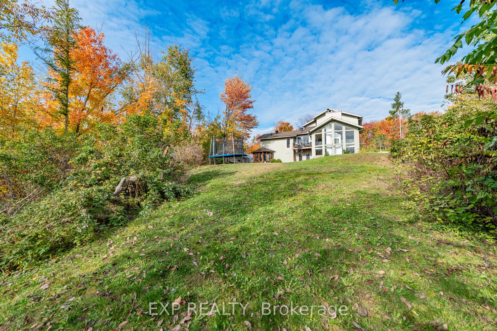 1238 Barnwell Crescent, Orleans - Cumberland and Area, ON K4B 1K4 photo 3