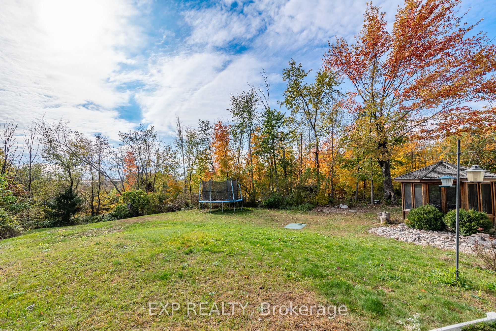 1238 Barnwell Crescent, Orleans - Cumberland and Area, ON K4B 1K4 photo 4