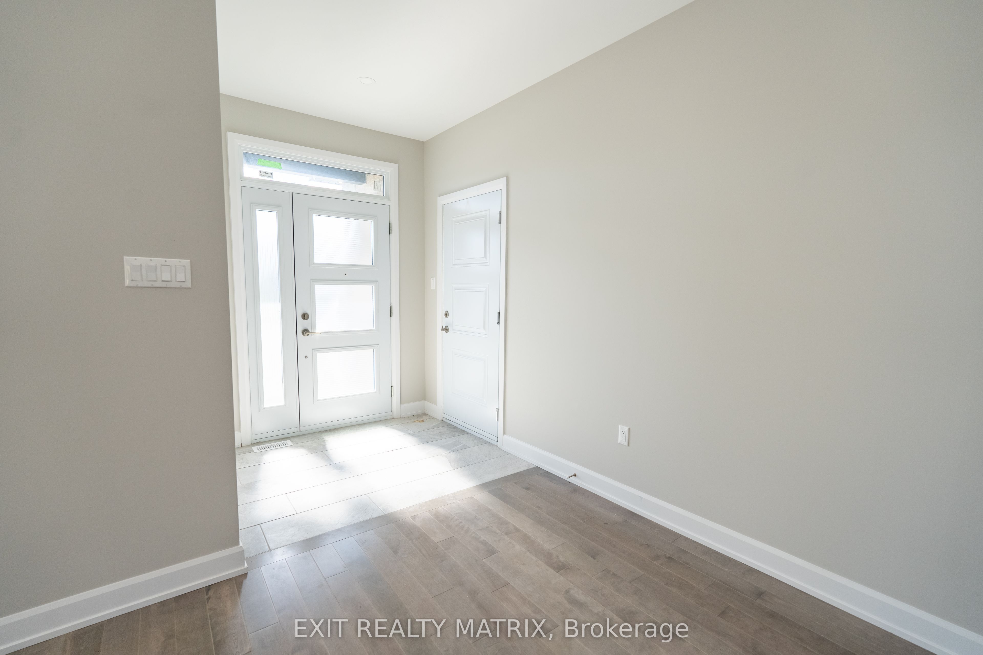 1412 Caroline Court, Cornwall, ON K6J 0C5 photo 2
