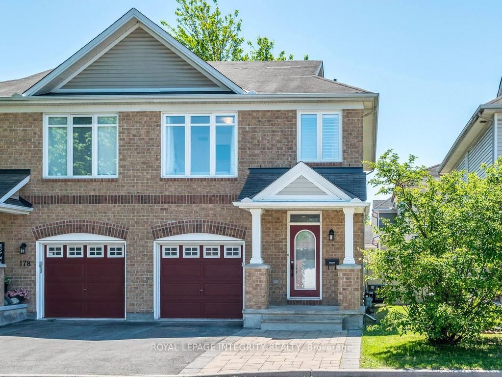 176 Parkin Circle, Blossom Park - Airport and Area, ON K1T 4G4