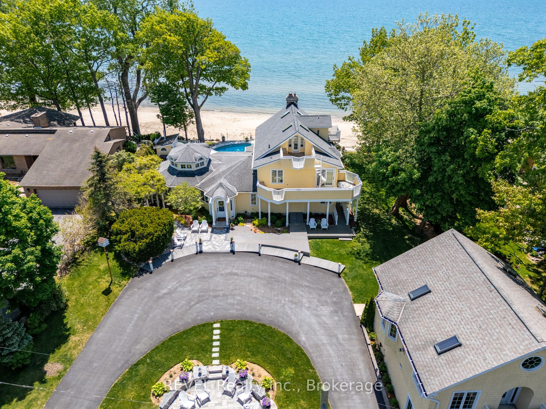 3091 Thunder Bay Road, Fort Erie, ON L0S 1N0 photo 2