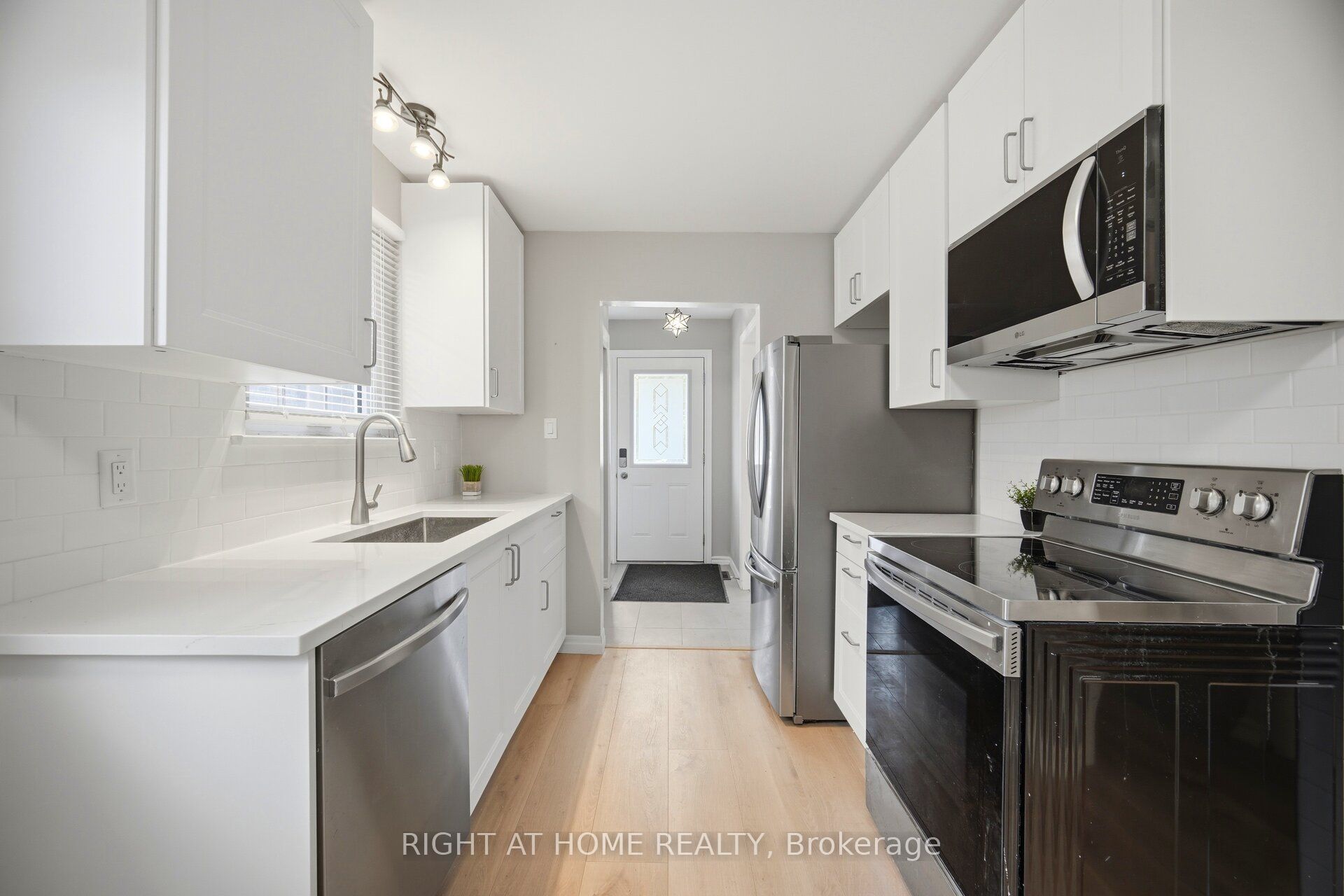 309 Simon Street, Shelburne, ON L9V 2Y5 photo 5