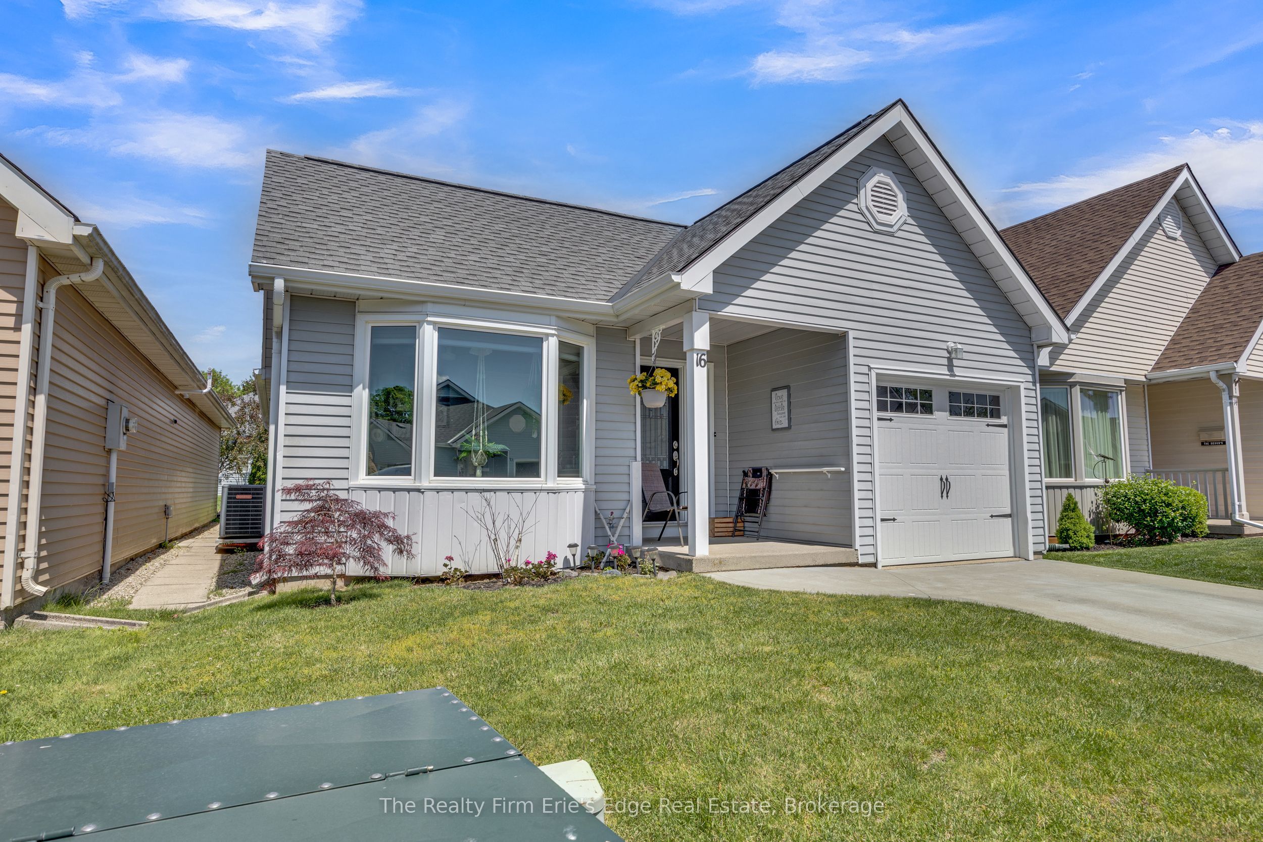 16 Hawkins Crescent, Tillsonburg, ON N4G 5K7