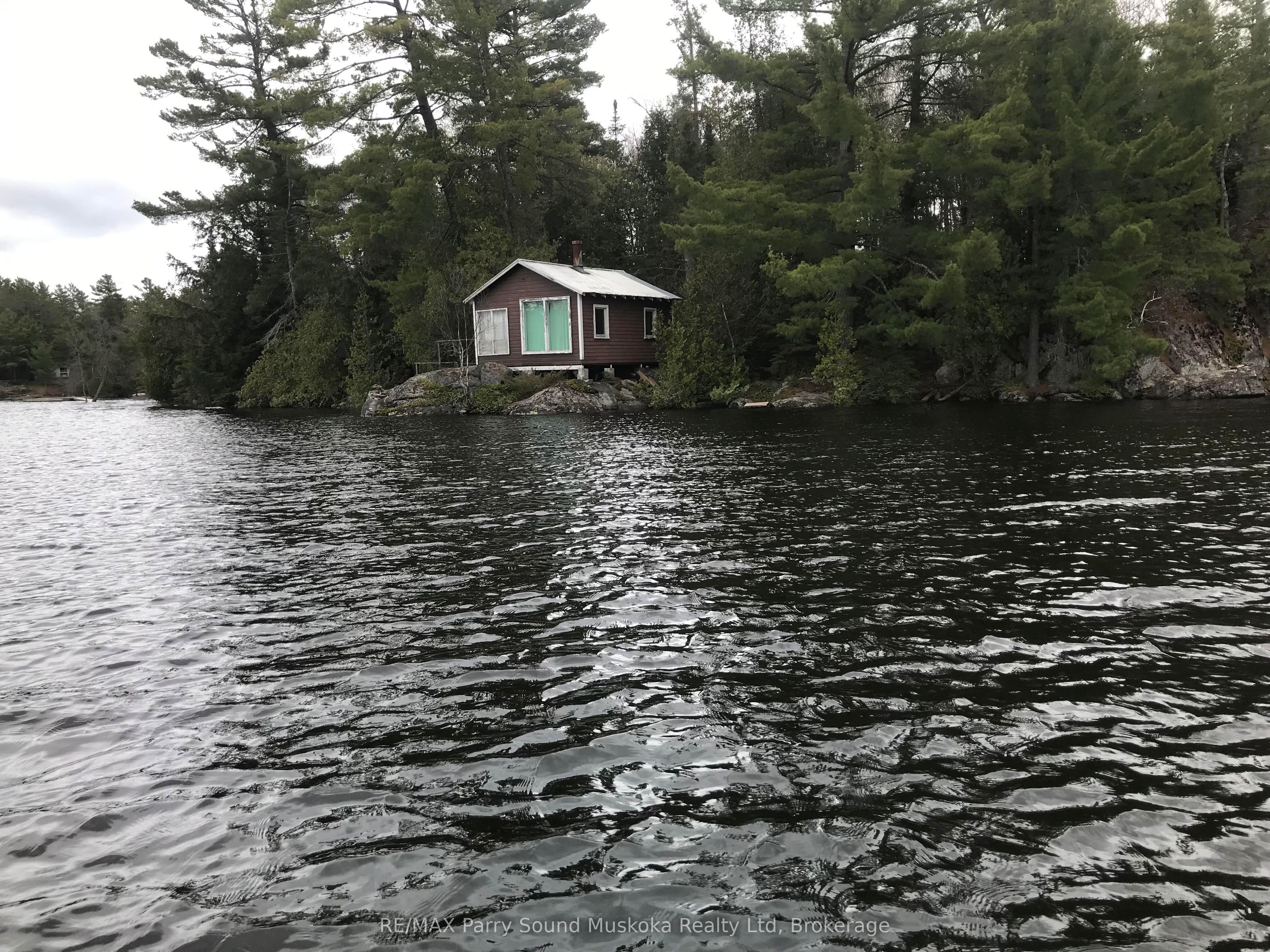 66E Pickerel River, Parry Sound Remote Area, ON P0G 1J0 photo 2