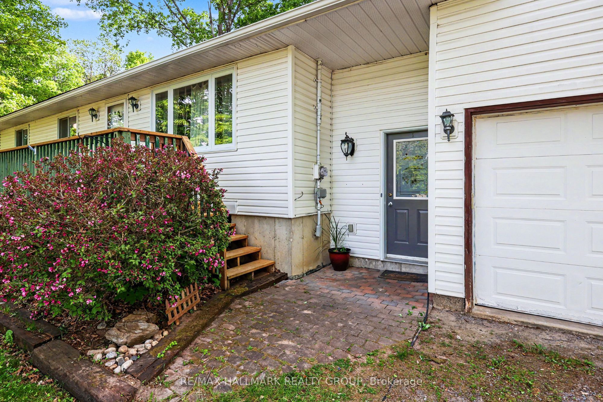 471 CAMPBELL Drive, McNab/Braeside, ON K7S 3G8 photo 2