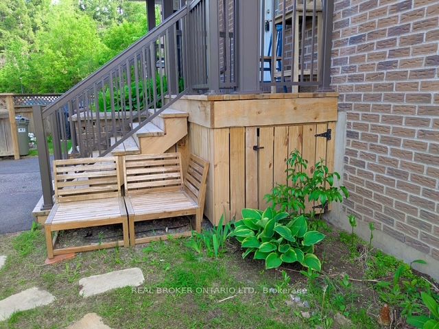 7 Timberview Way 3, Bells Corners and South to Fallowfield, ON K2H 9M5 photo 3