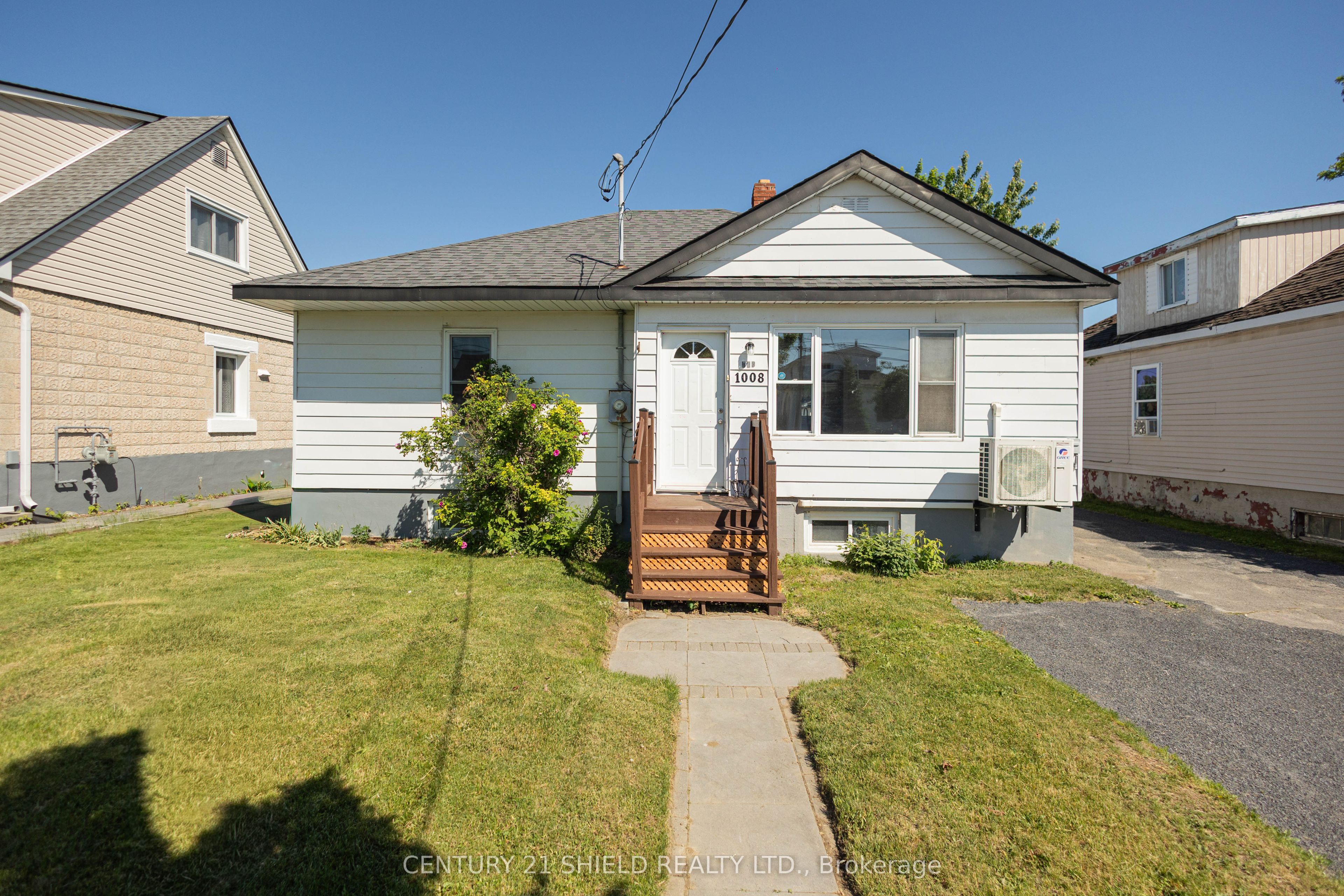 1008 Second Street E. Street, Cornwall, ON K6H 2A9 photo 3