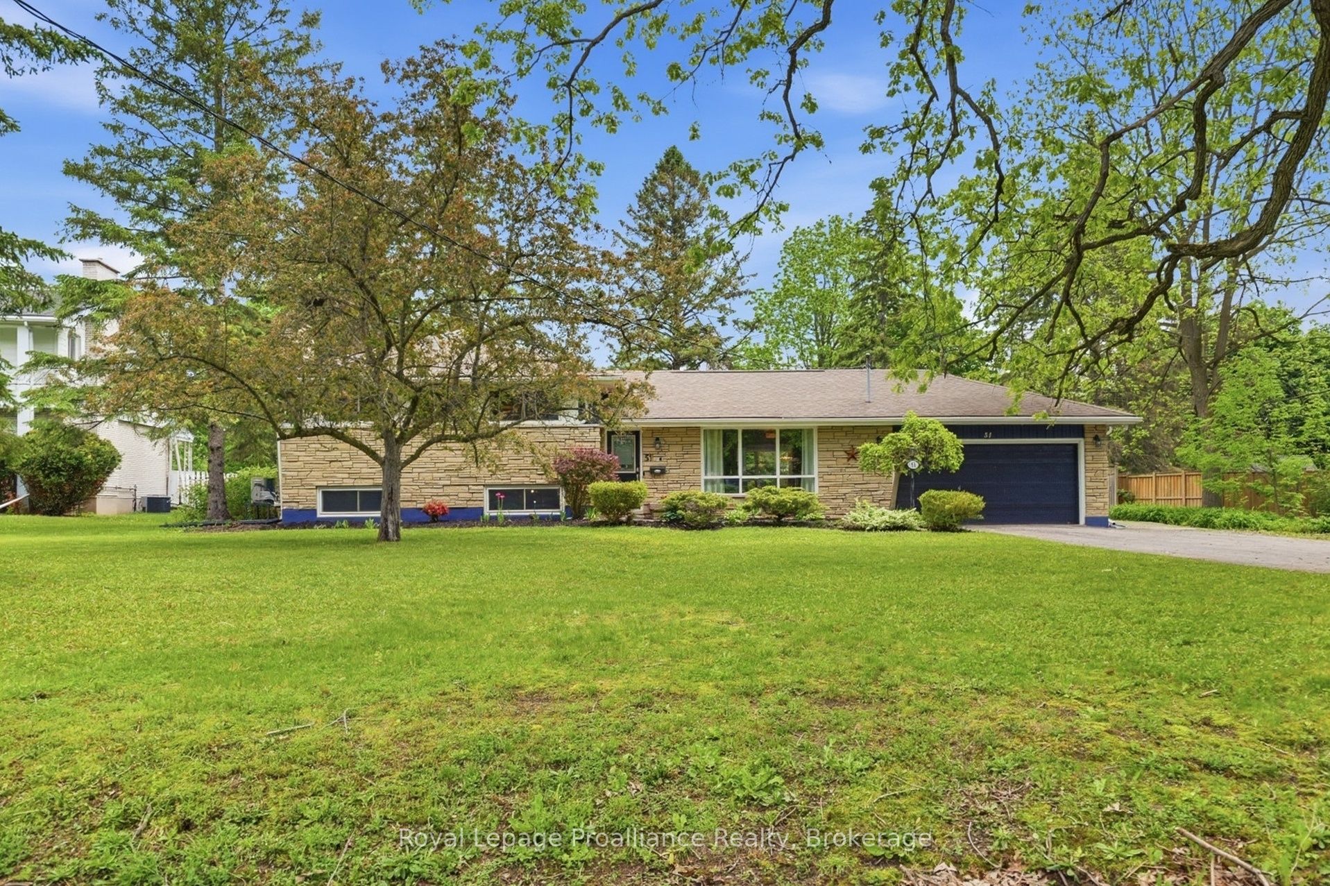 51 Selena Avenue, Belleville, ON K8P 4C5 photo 2
