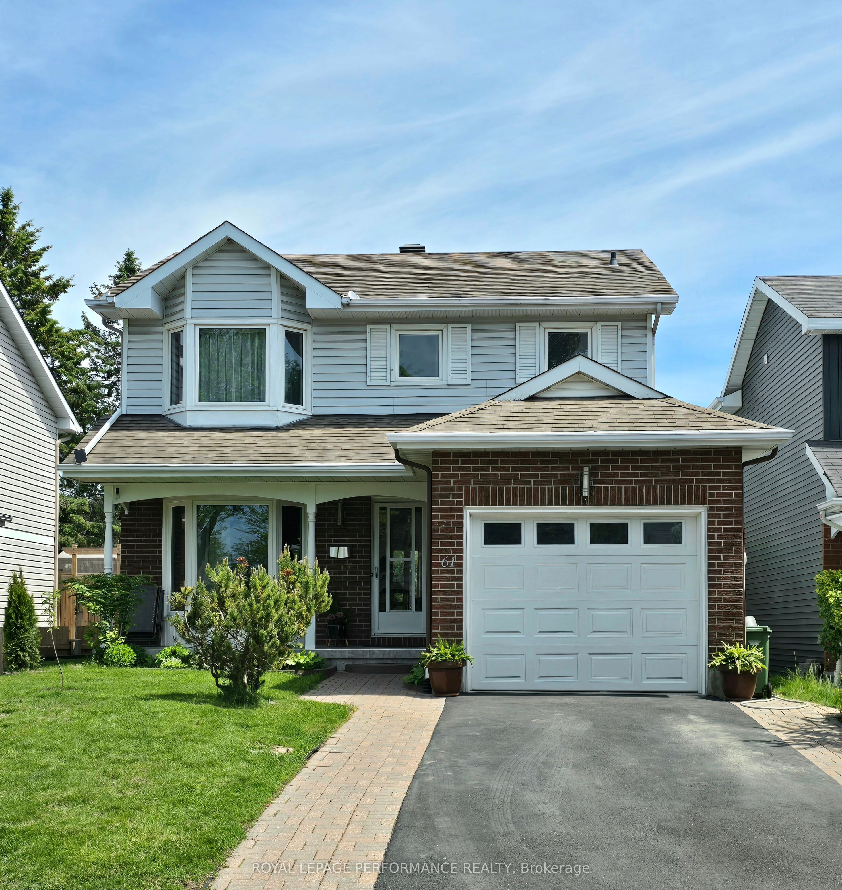 61 Hawley Crescent, Kanata, ON K2M 1T4