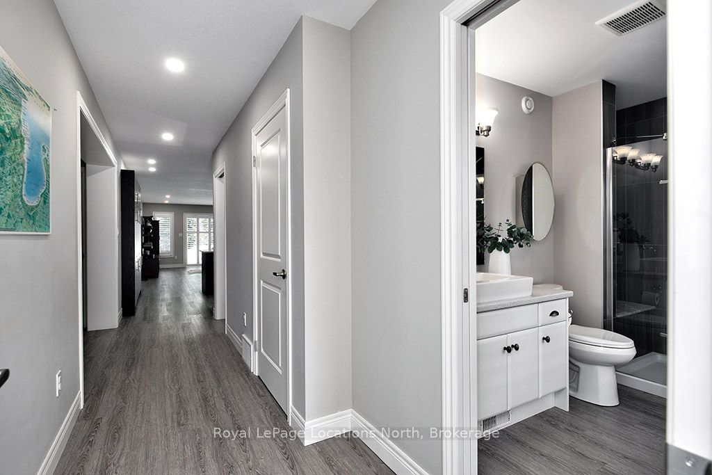 17 Elgin Street S, Blue Mountains, ON N0H 2P0 photo 2