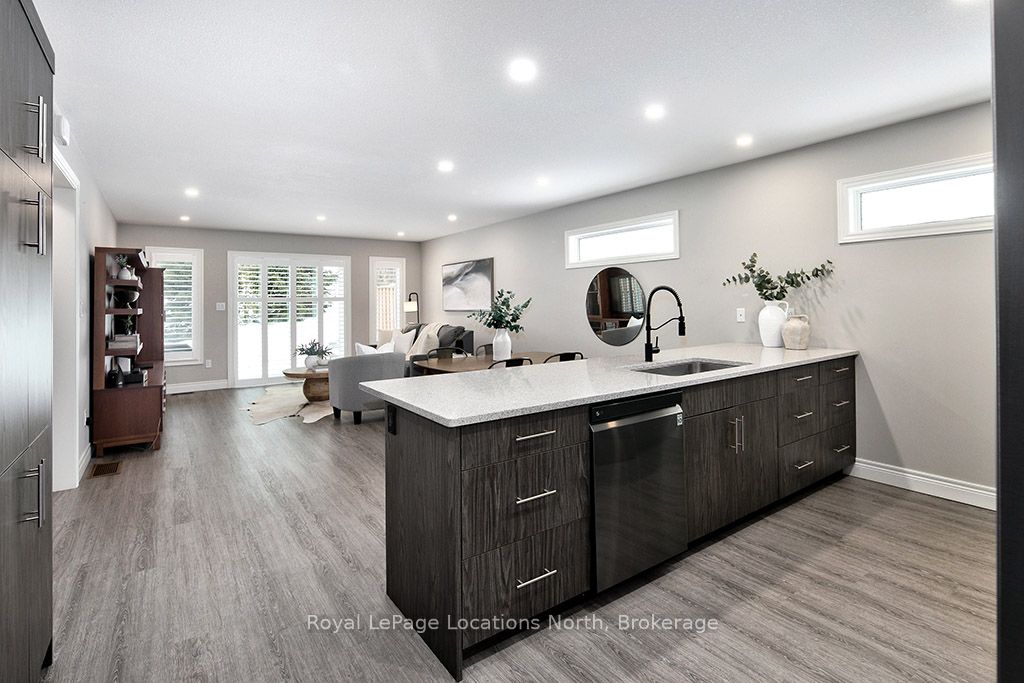 17 Elgin Street S, Blue Mountains, ON N0H 2P0 photo 4