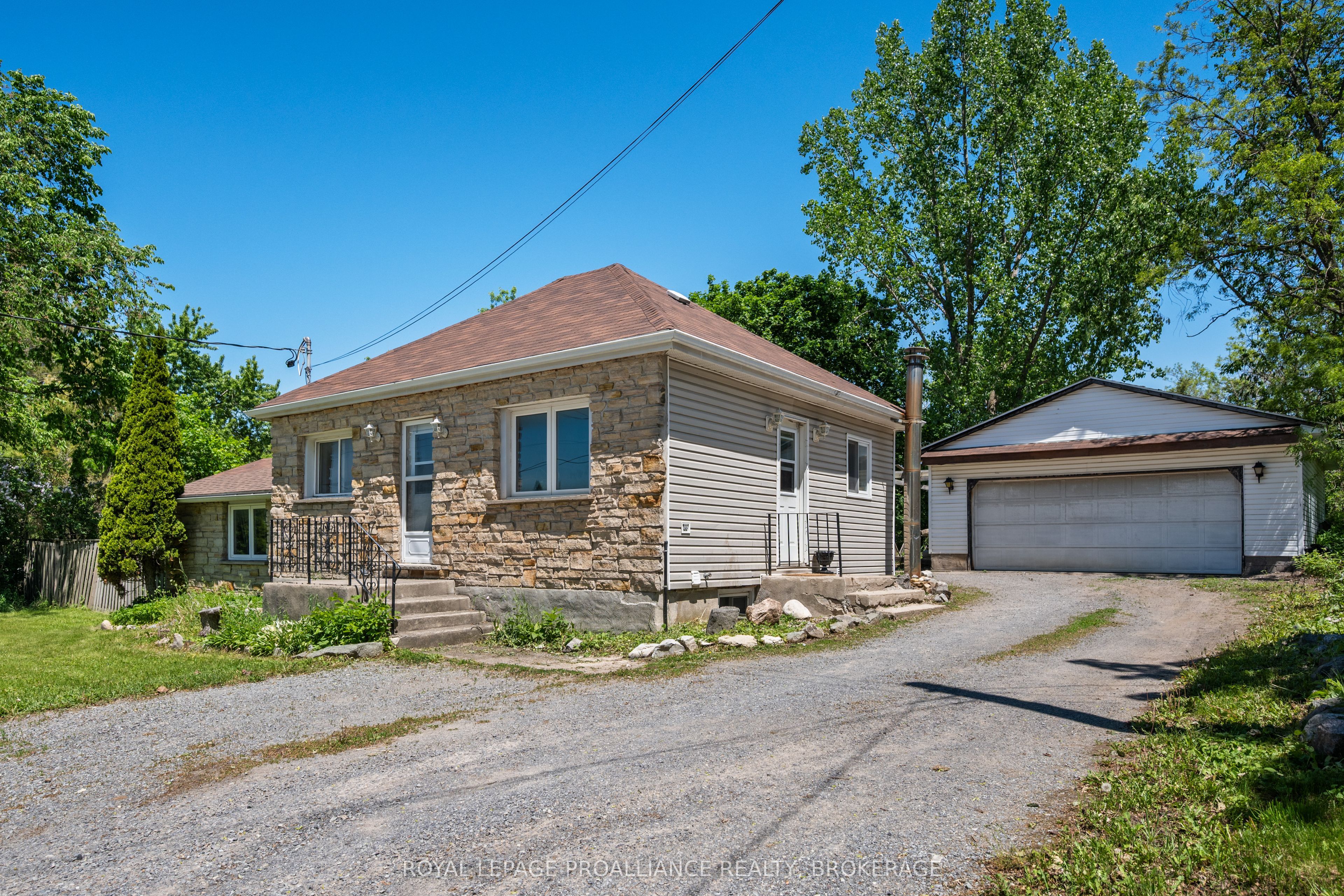 3734 Battersea Road, Frontenac, ON K0H 1X0 photo 2
