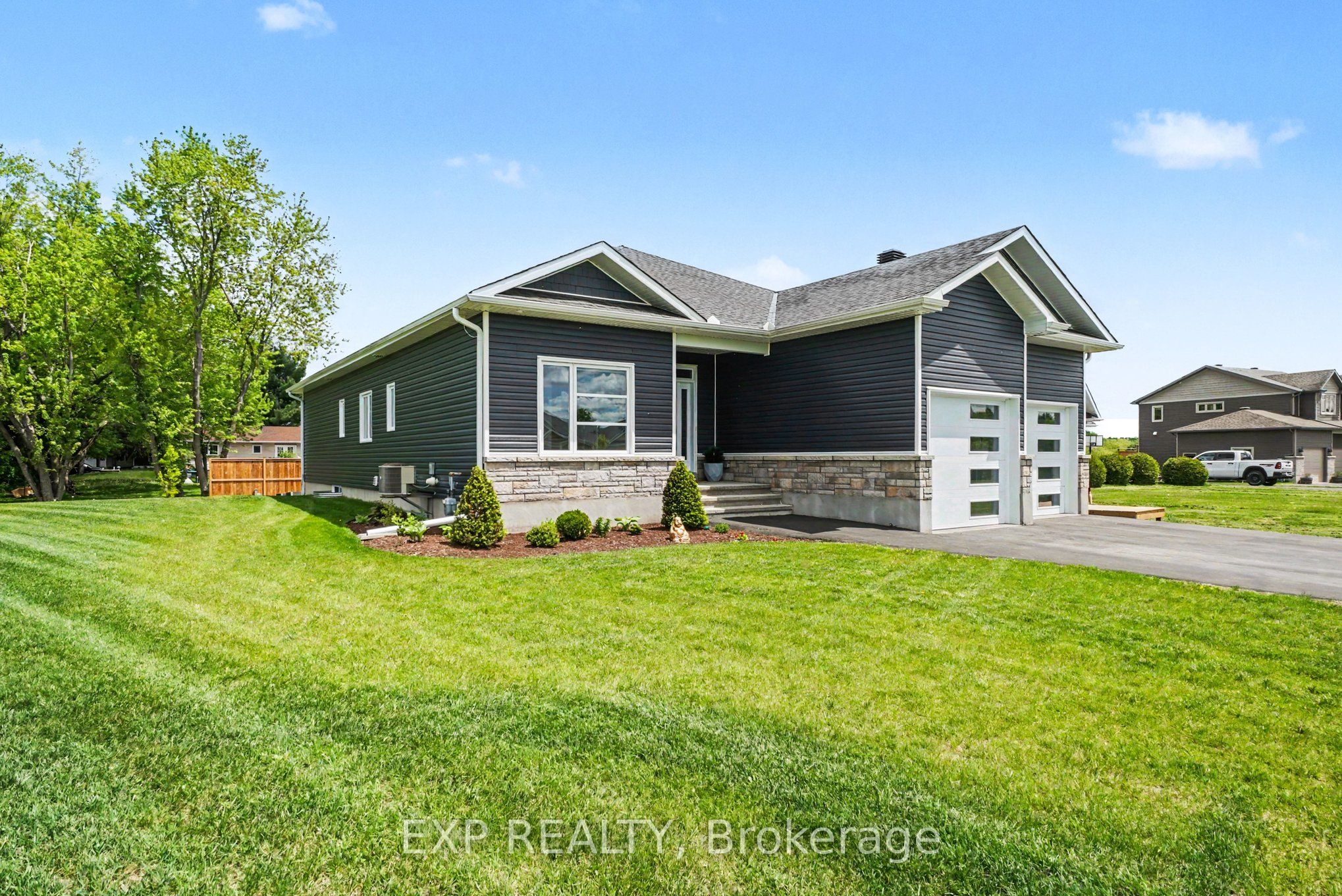 200 Nellie Street, Clarence-Rockland, ON K0A 2A0 photo 2