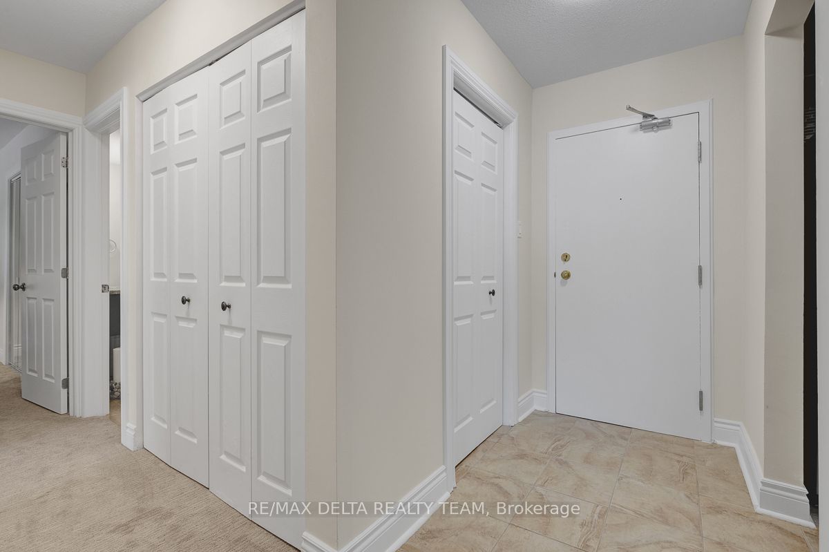 1099 Cadboro Road 107, Cyrville - Carson Grove - Pineview, ON K1J 9K4 photo 3