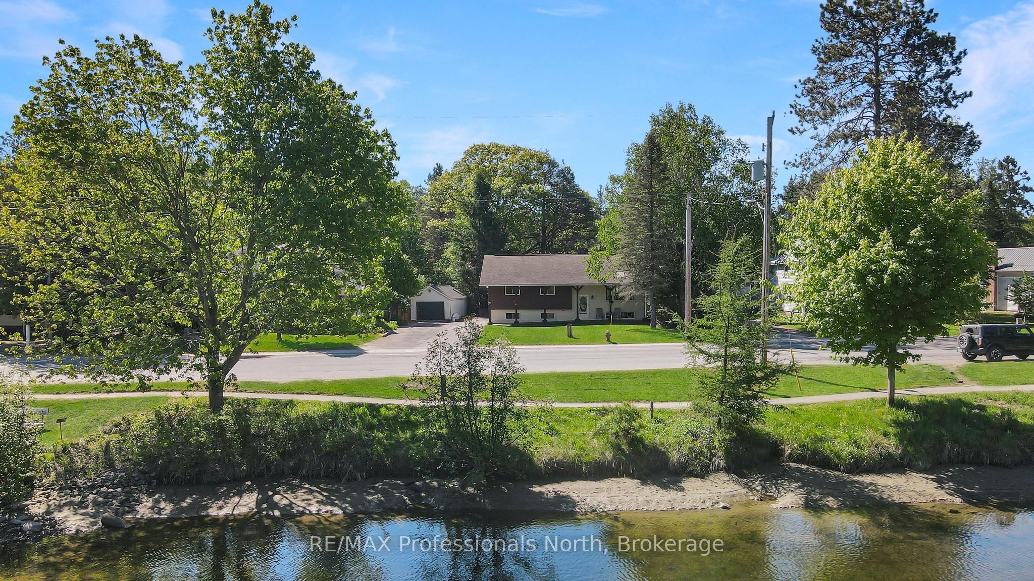 52 South Water Street, Minden Hills, ON K0M 2K0 photo 2