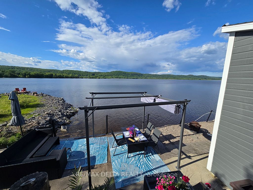 162 Front Road W, Champlain, ON K0B 1K0 photo 2