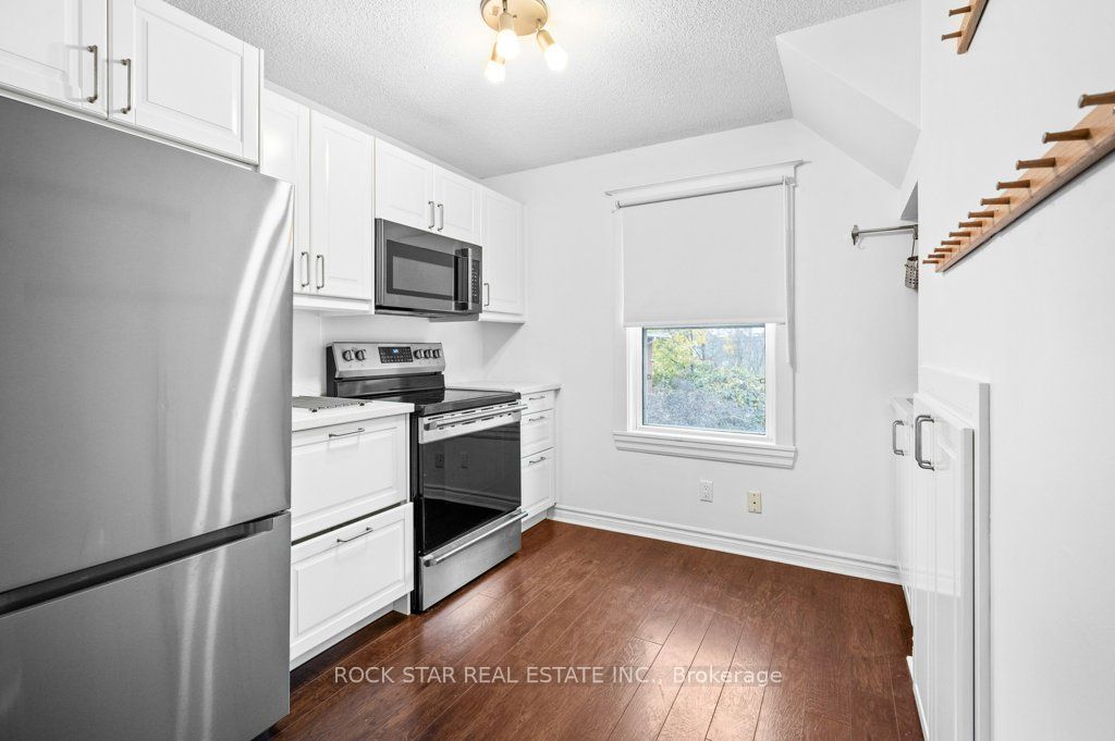 15 Melrose Avenue N Upper, Hamilton, ON L8L 6X3