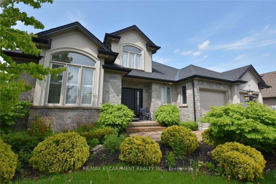 708 Winston Road, Grimsby, ON L3M 4E8 photo 4