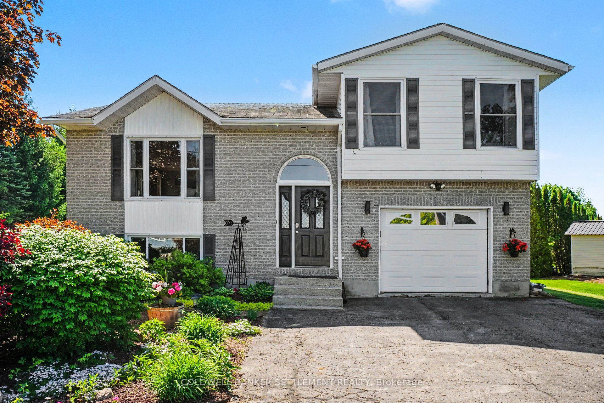 12 Cornell Crescent, Elizabethtown-Kitley, ON K0E 1M0
