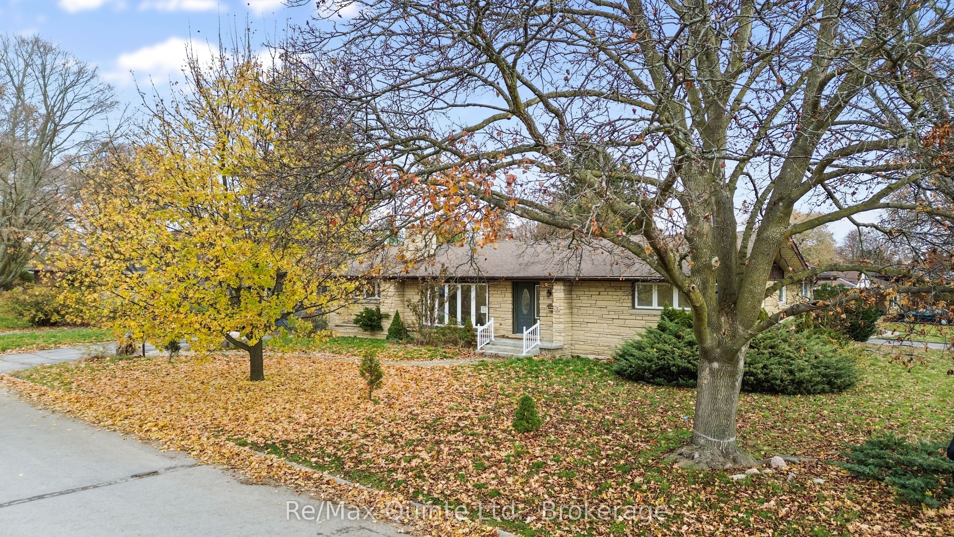 5 Stanley Park Drive, Belleville, ON K8N 4N1 photo 3