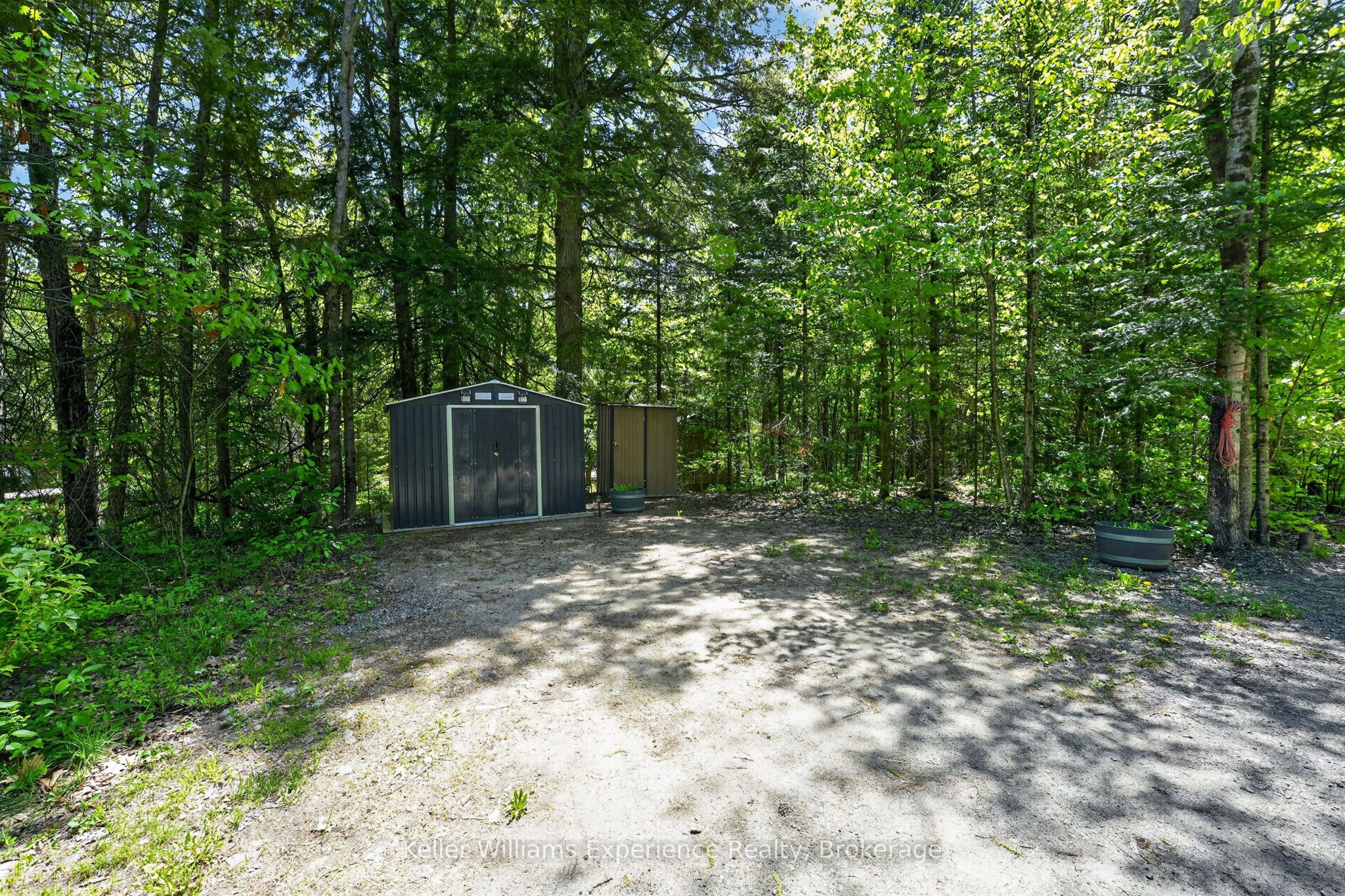 1077 Holiday Park Drive, Bracebridge, ON P1L 1W9 photo 3