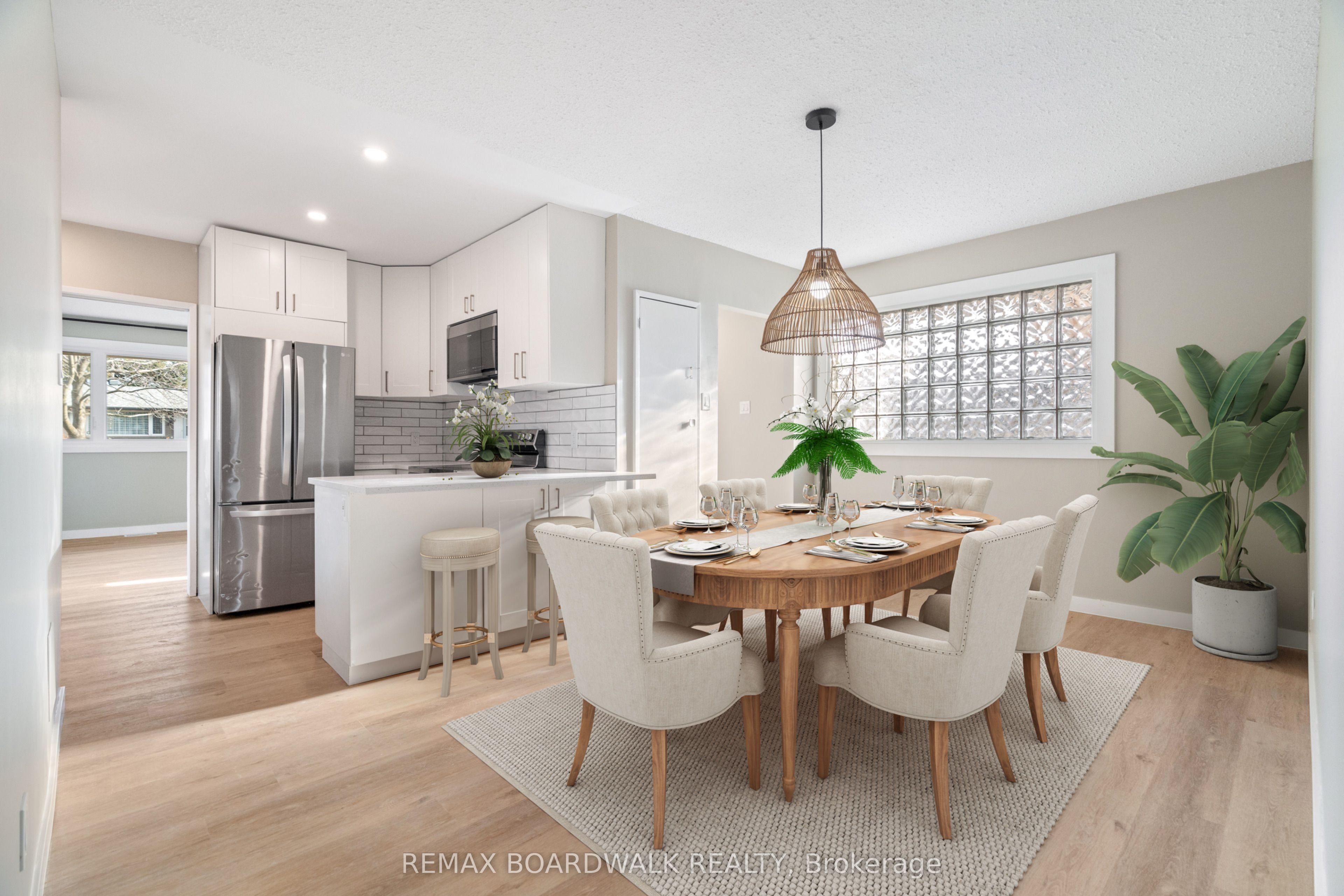 948 Parkhurst Boulevard B, McKellar Heights - Glabar Park and Area, ON K2A 3M9