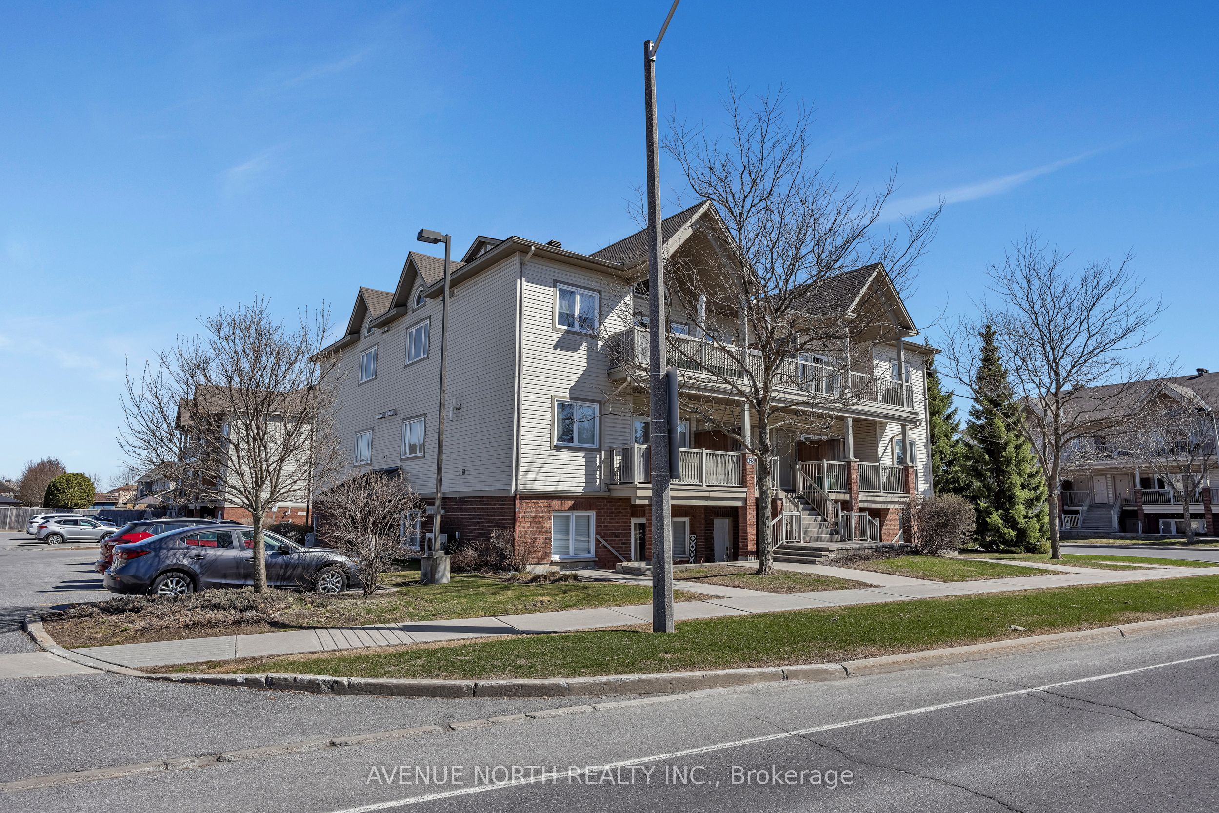 175 Waterbridge Drive 4, Barrhaven, ON K2G 7G3 photo 3