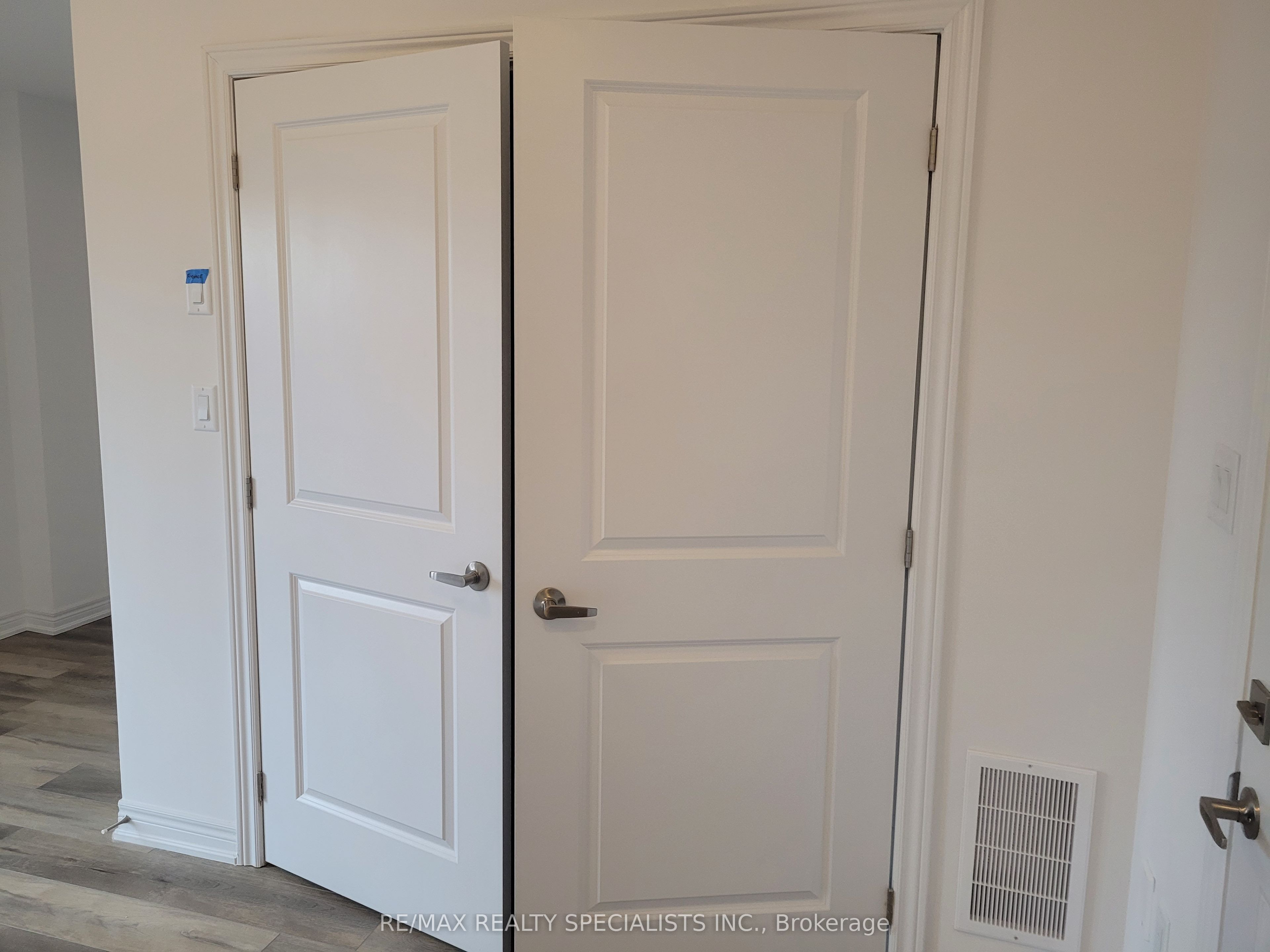 106 Court Drive 4, Brant, ON N3L 0N2 photo 5