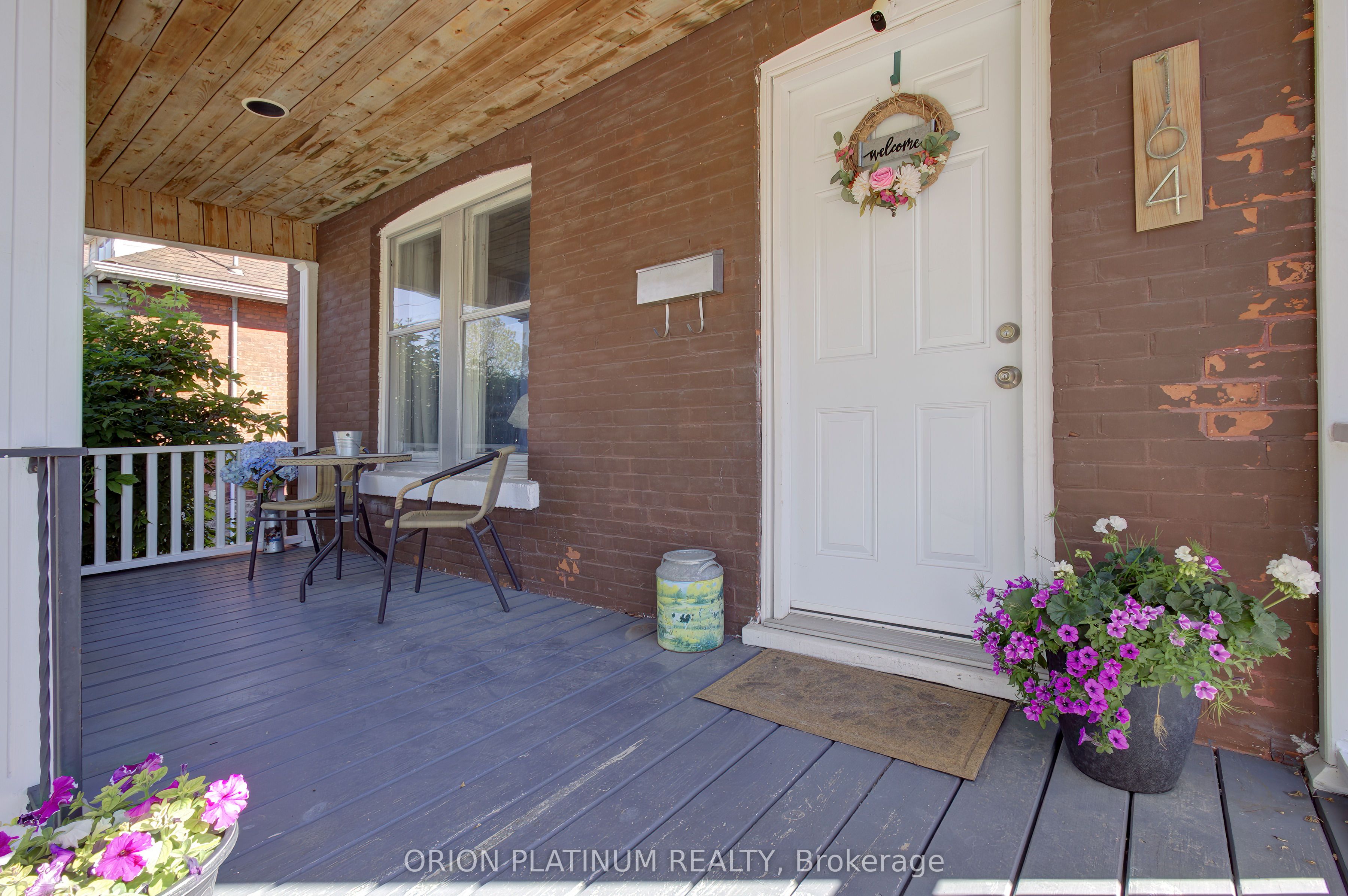 164 Catharine Avenue E, Brantford, ON N3T 1Y7 photo 2