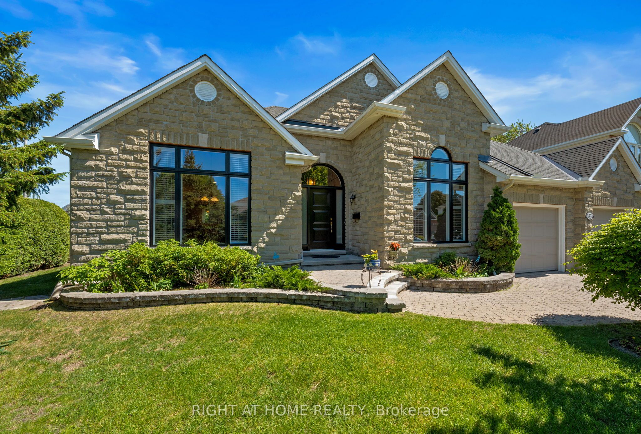 85 BRIGHTSIDE Avenue, Stittsville - Munster - Richmond, ON K2S 1K2 photo 2