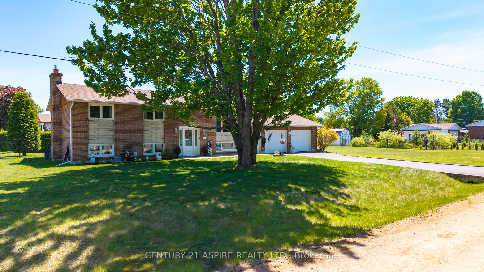 2 Doris Street, Petawawa, ON K8A 7V1