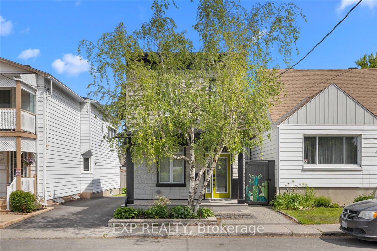 185 Deschamps Avenue, Vanier and Kingsview Park, ON K1L 5Z3