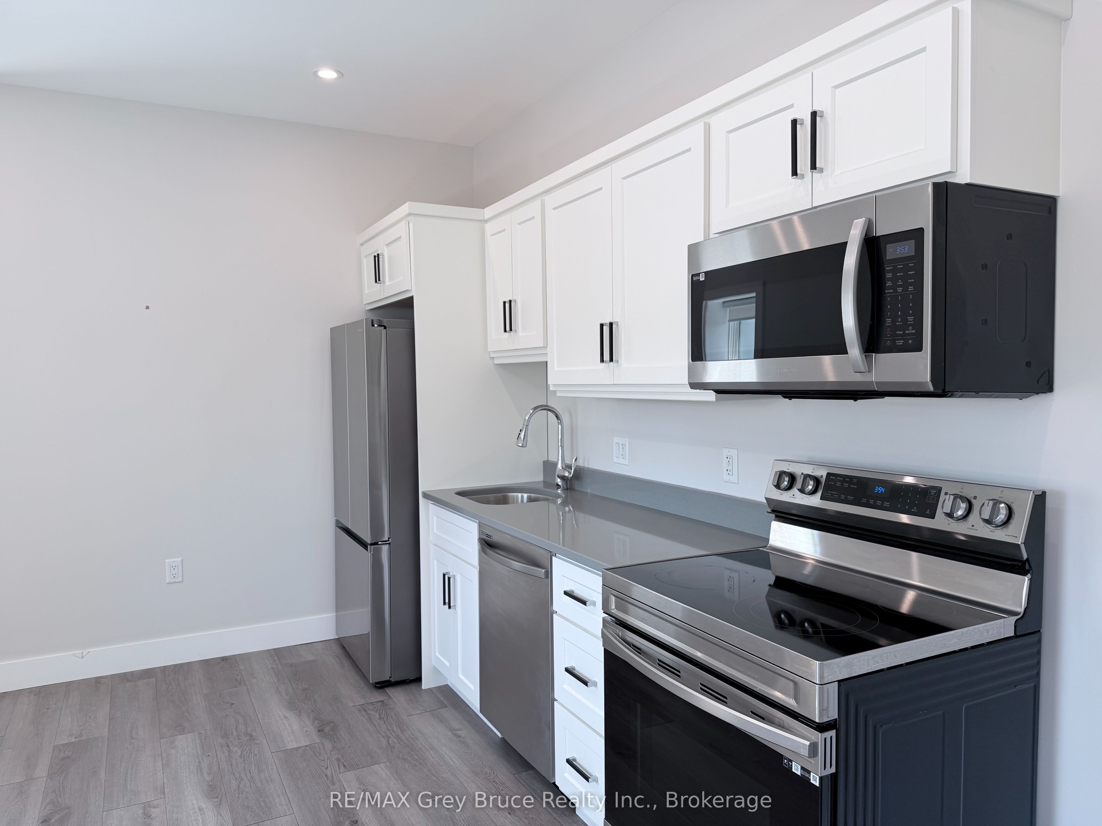39 1st Avenue S Unit 11, Arran-Elderslie, ON N0G 1L0 photo 3