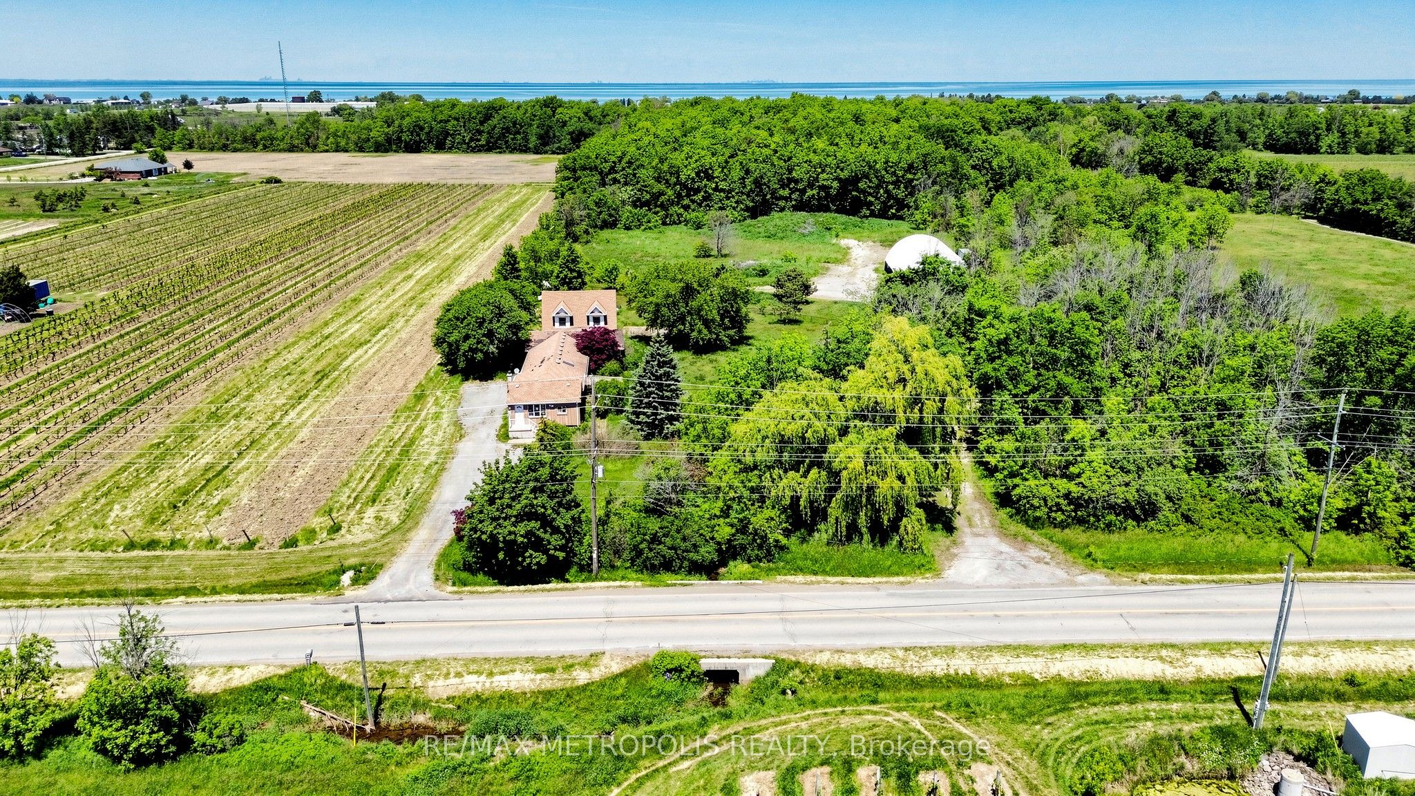3949 Greenlane Road, Lincoln, ON L0R 1B1 photo 2