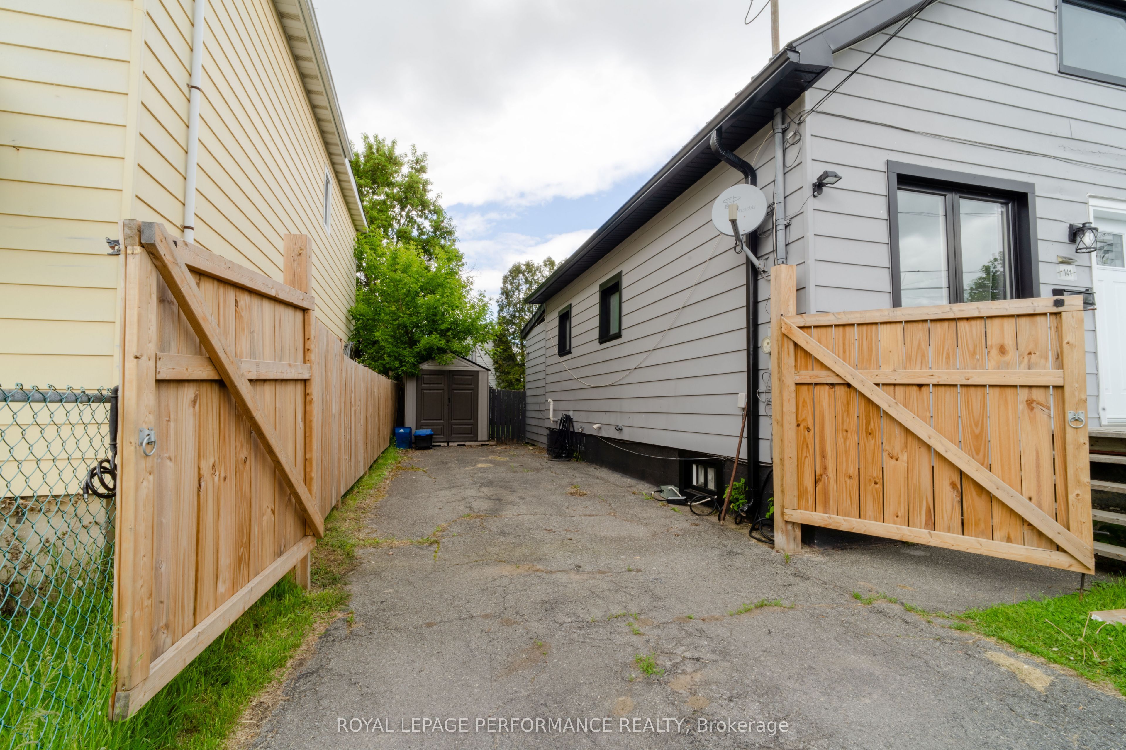 141 Chevrier Avenue, Cornwall, ON K6H 1R9 photo 4