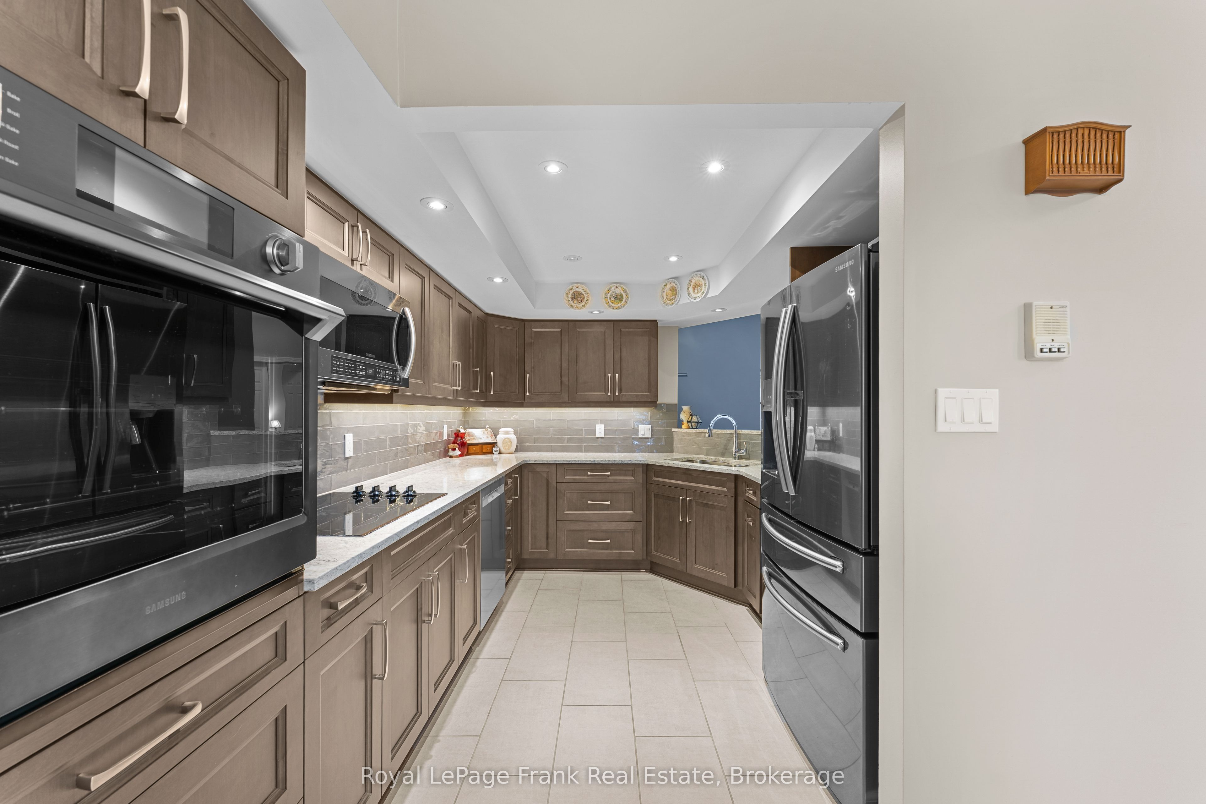 1 Sherwood Street 403, Kawartha Lakes, ON K0M 1A0 photo 4
