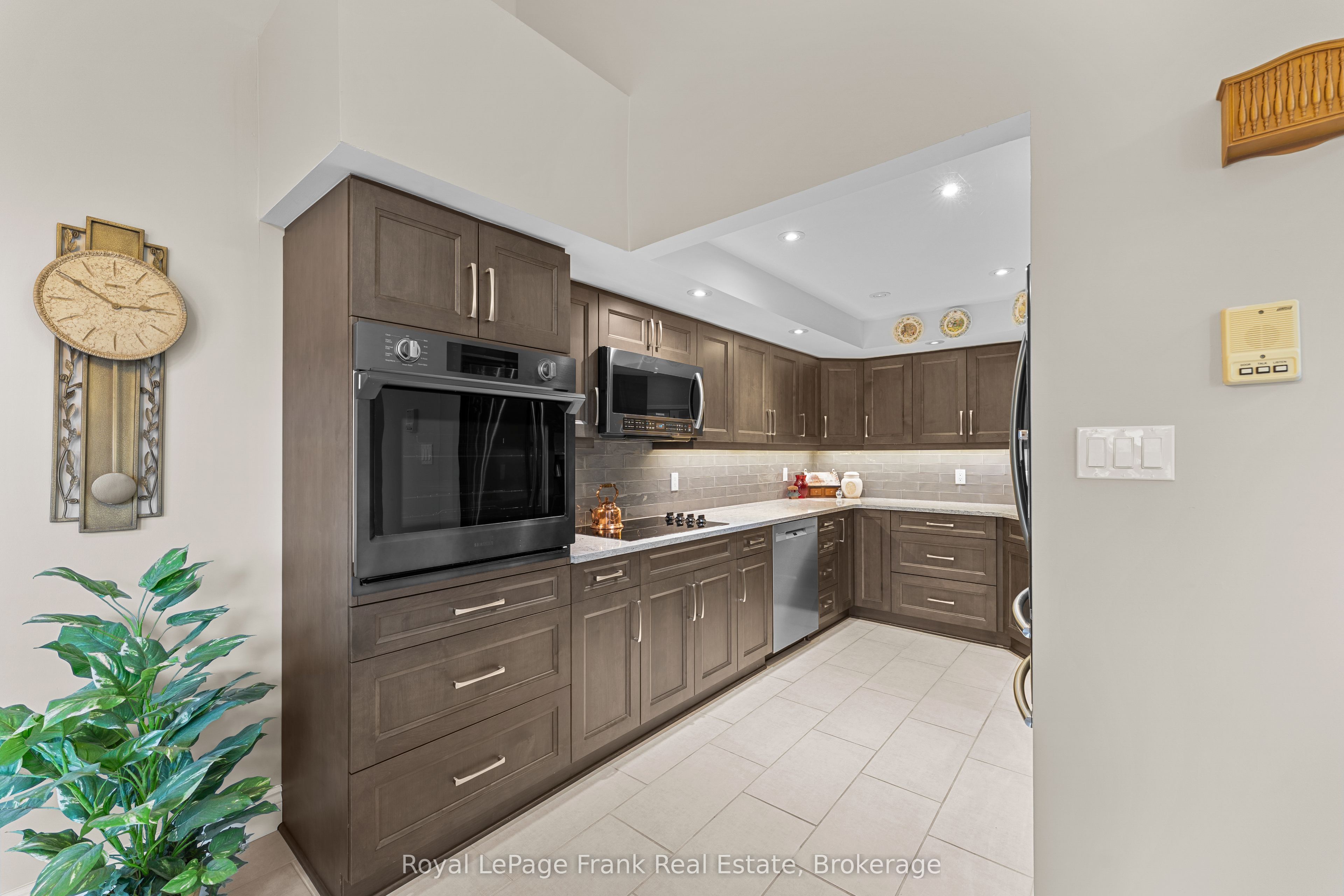 1 Sherwood Street 403, Kawartha Lakes, ON K0M 1A0 photo 5