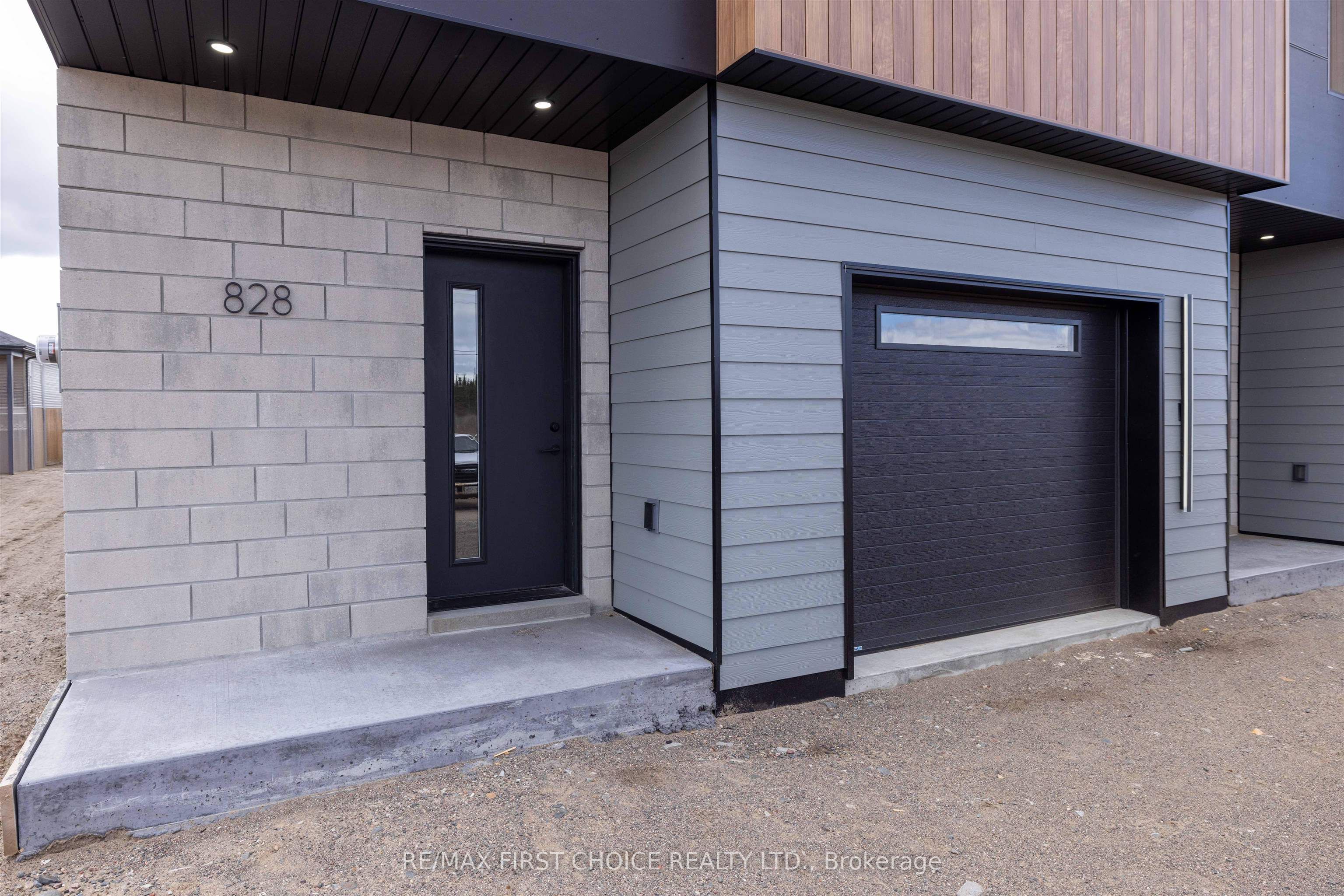 832 Weiler Boulevard, Thunder Bay, ON P7C 0A7 photo 4