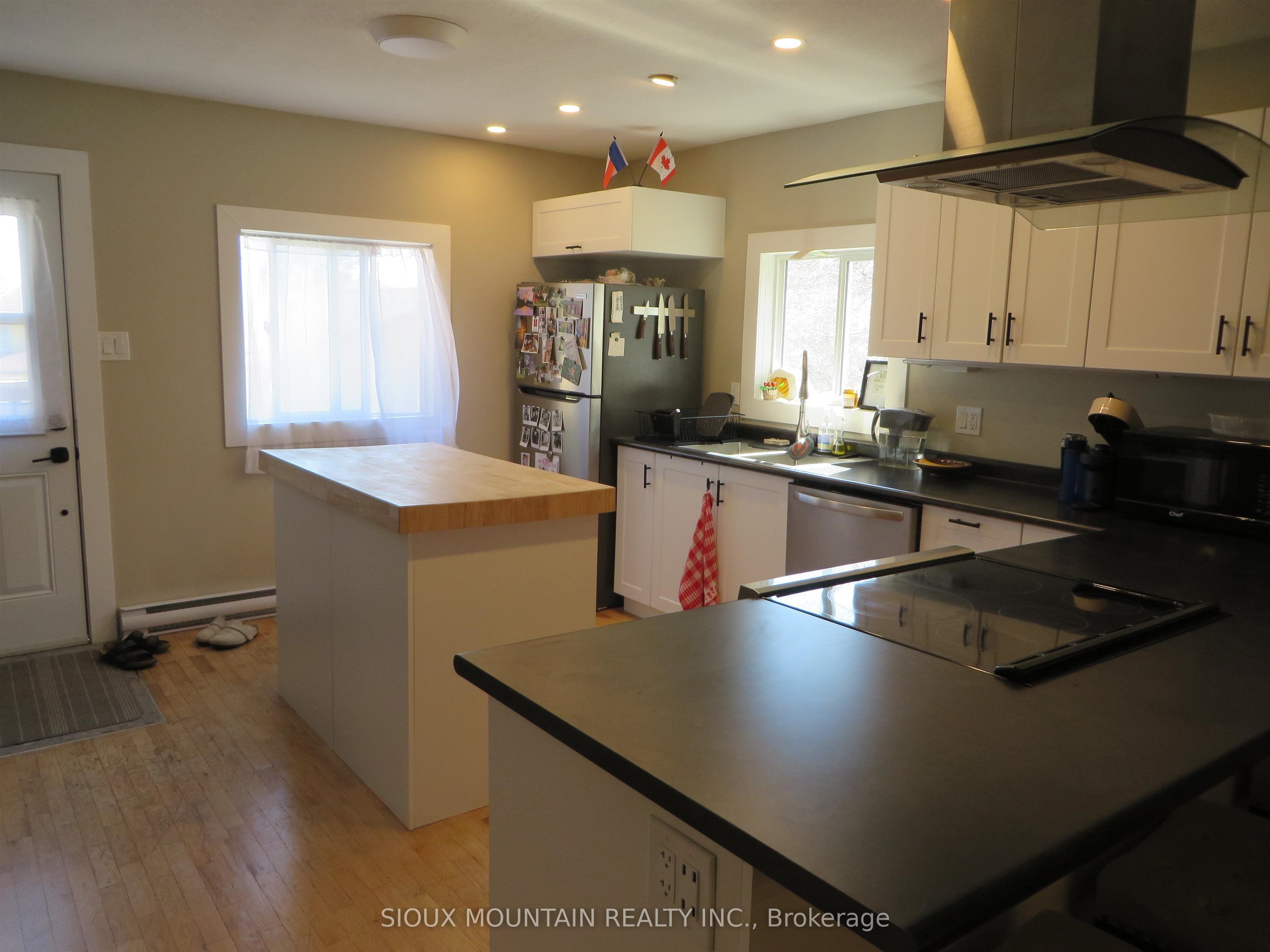 77 Prince Street, Sioux Lookout, ON P8T 1B3 photo 5