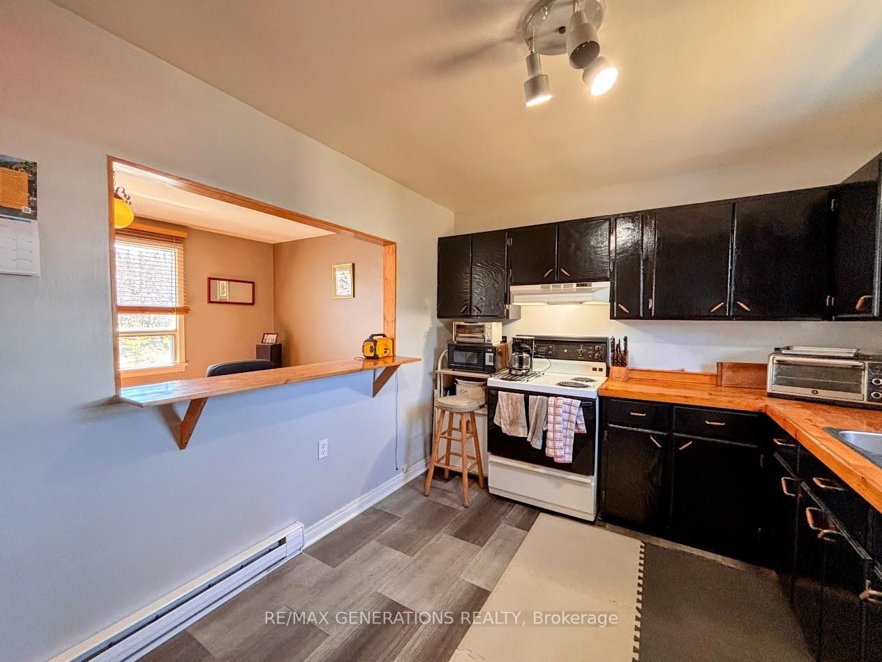 25 Neebig Avenue, Manitouwadge, ON P0T 2C0 photo 4