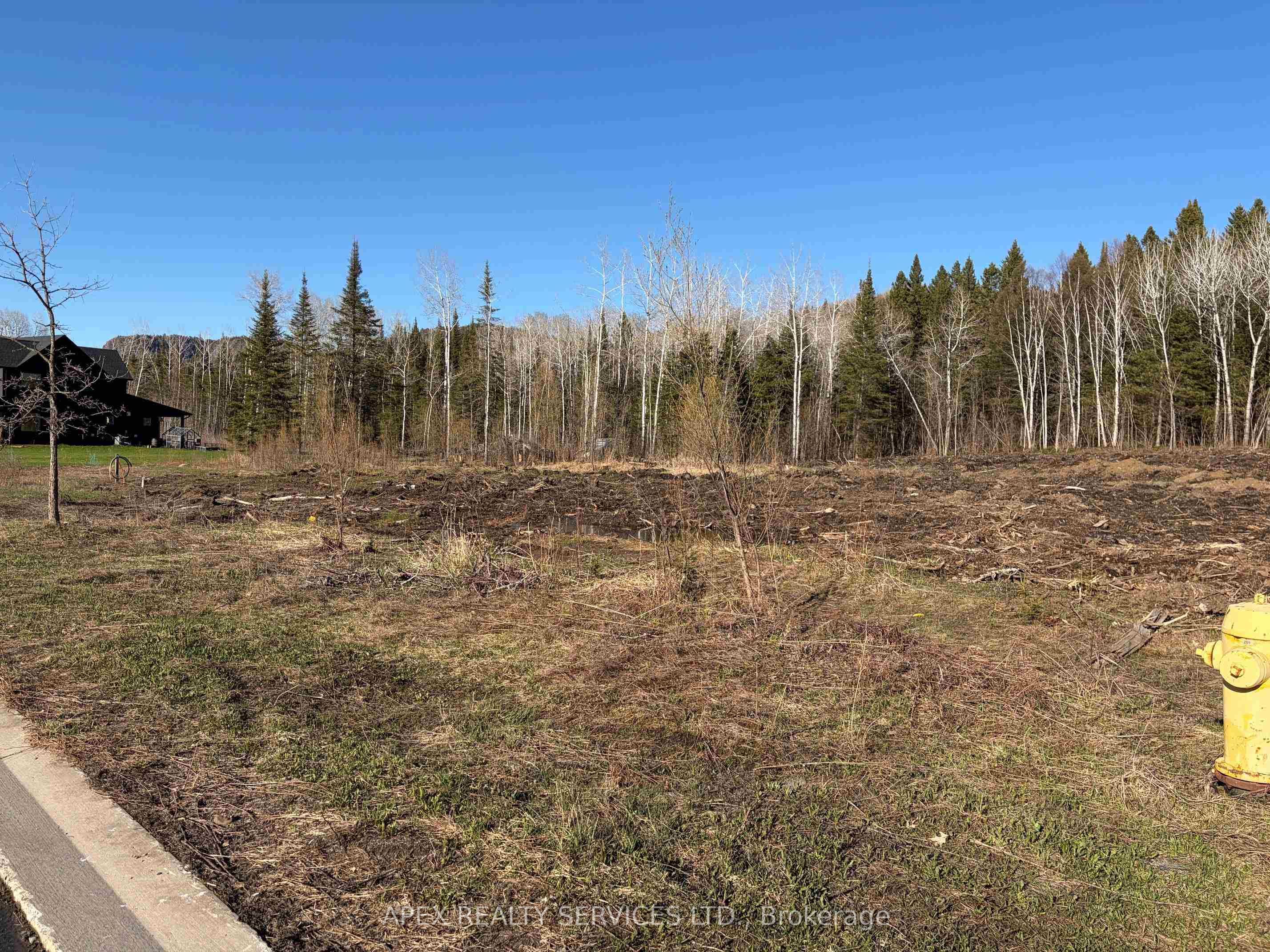 2110 Foothill Drive, Thunder Bay, ON P7J 0L1 photo 2