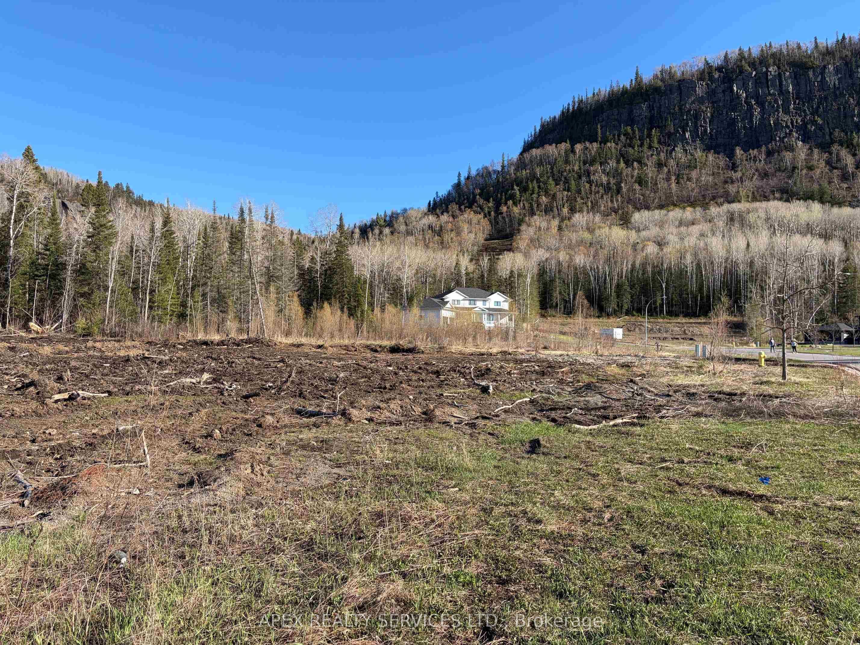 2110 Foothill Drive, Thunder Bay, ON P7J 0L1 photo 3