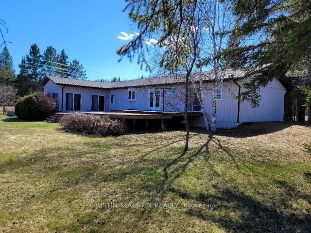 2 Lakeview Road, Dryden, ON P8N 2Y4