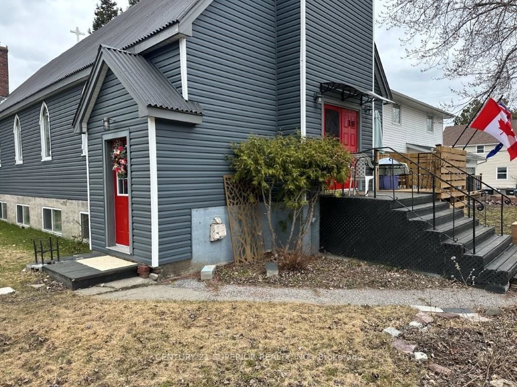 19 White Boulevard, Red Rock, ON P0T 2P0 photo 3