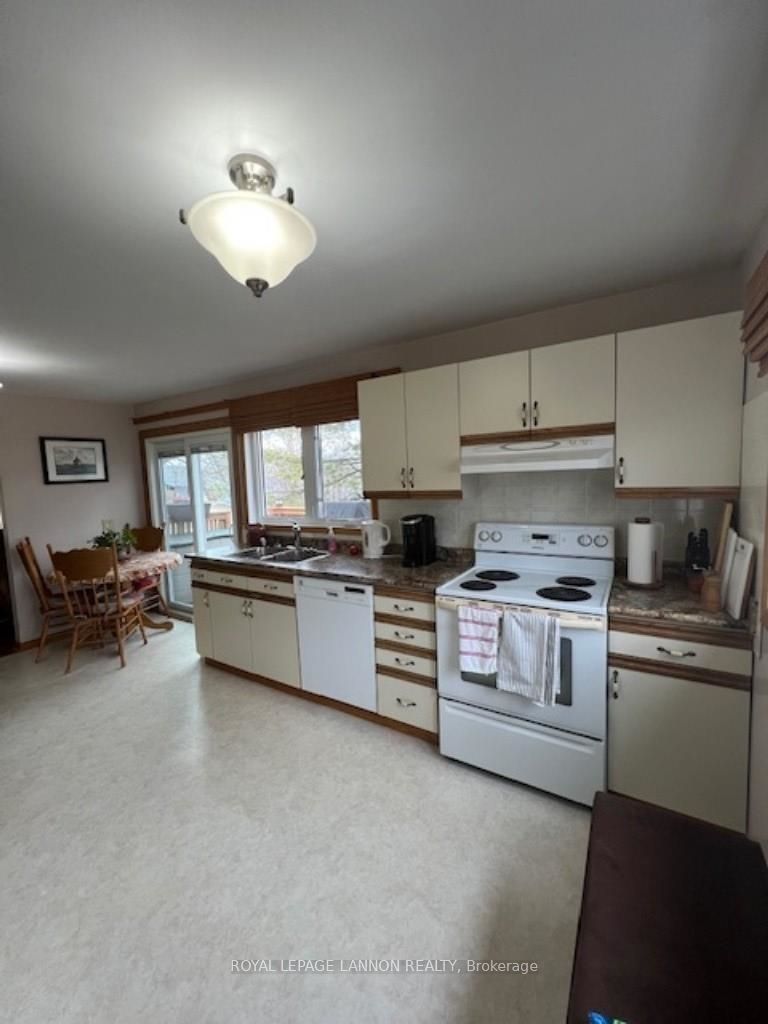 1 Fifth Avenue South, Sioux Lookout, ON P8T 1E5 photo 2