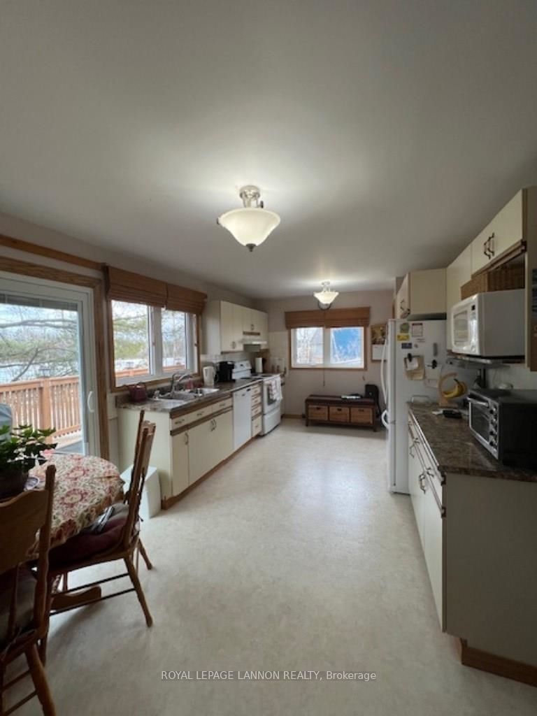 1 Fifth Avenue South, Sioux Lookout, ON P8T 1E5 photo 3