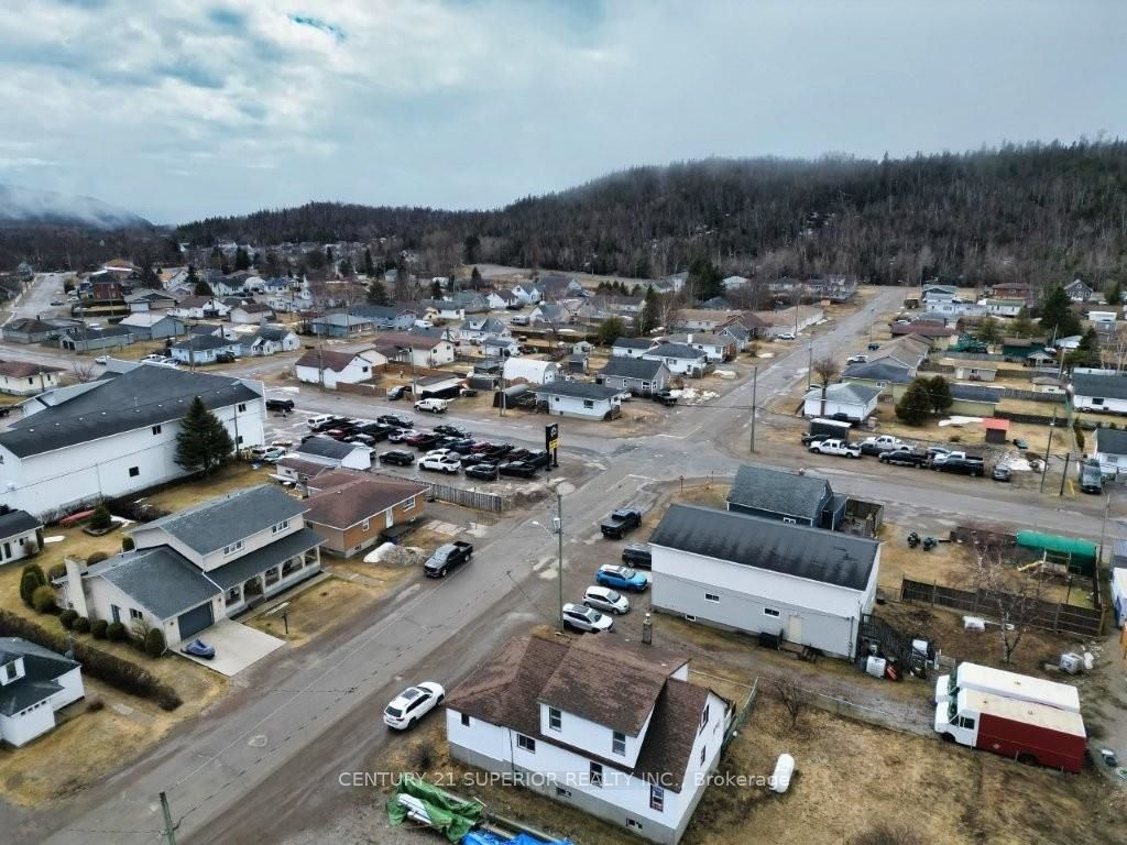 209 Walker Street, Schreiber, ON P0T 2S0 photo 2