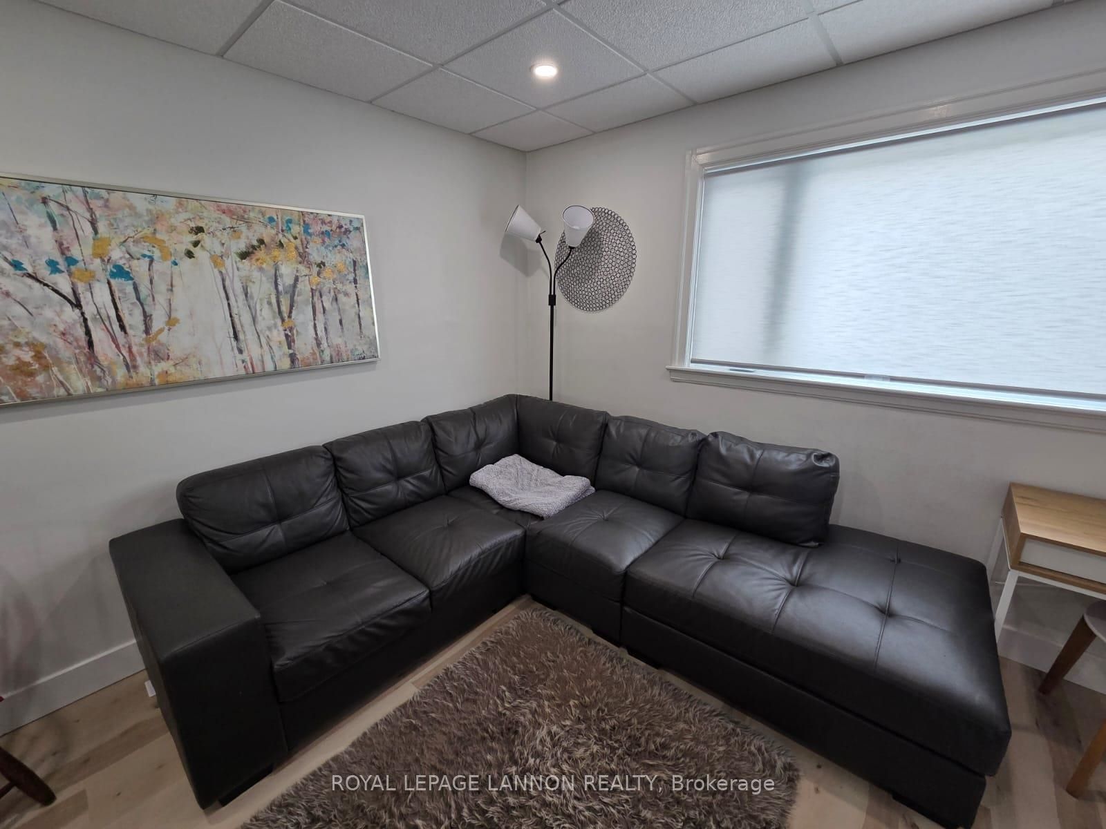 84 Machar Ave, Thunder Bay, ON P7B 2Y6 photo 4