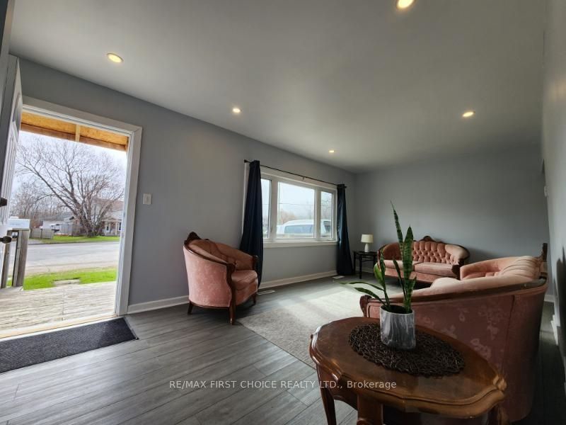 5 Crutchfield Avenue, Red Rock, ON P0T 2P0 photo 4