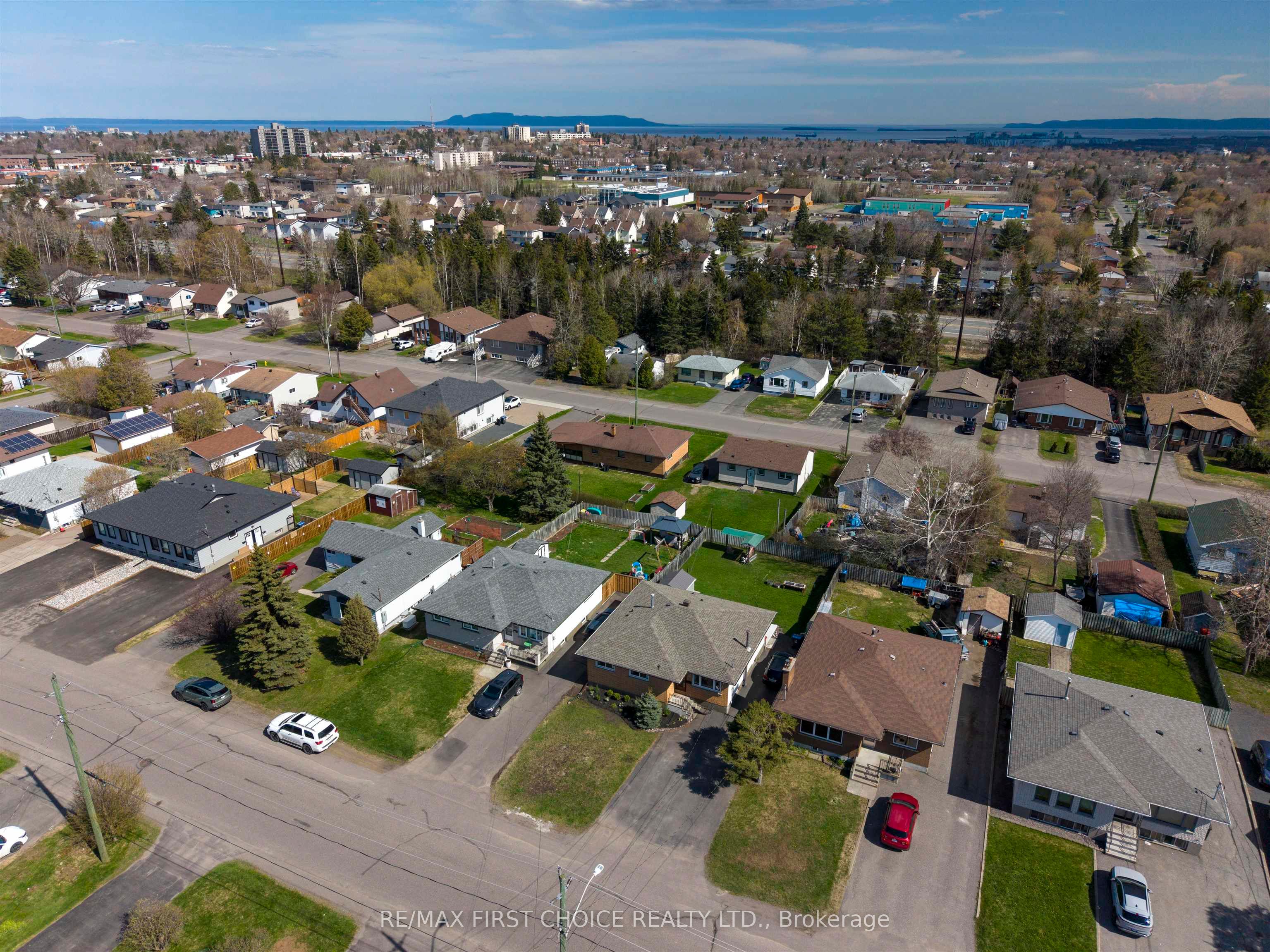 435 Dublin Avenue, Thunder Bay, ON P7B 5A1 photo 3